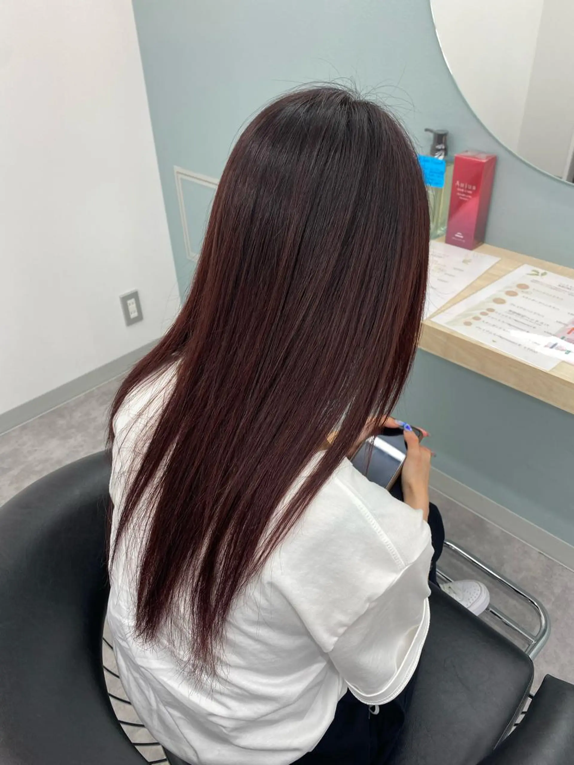 ロング Iris by artina 武蔵小杉店【イリス バイ アルティナ】所属・🎼レイヤー/顔周り カット/nene♬のヘアスタイル