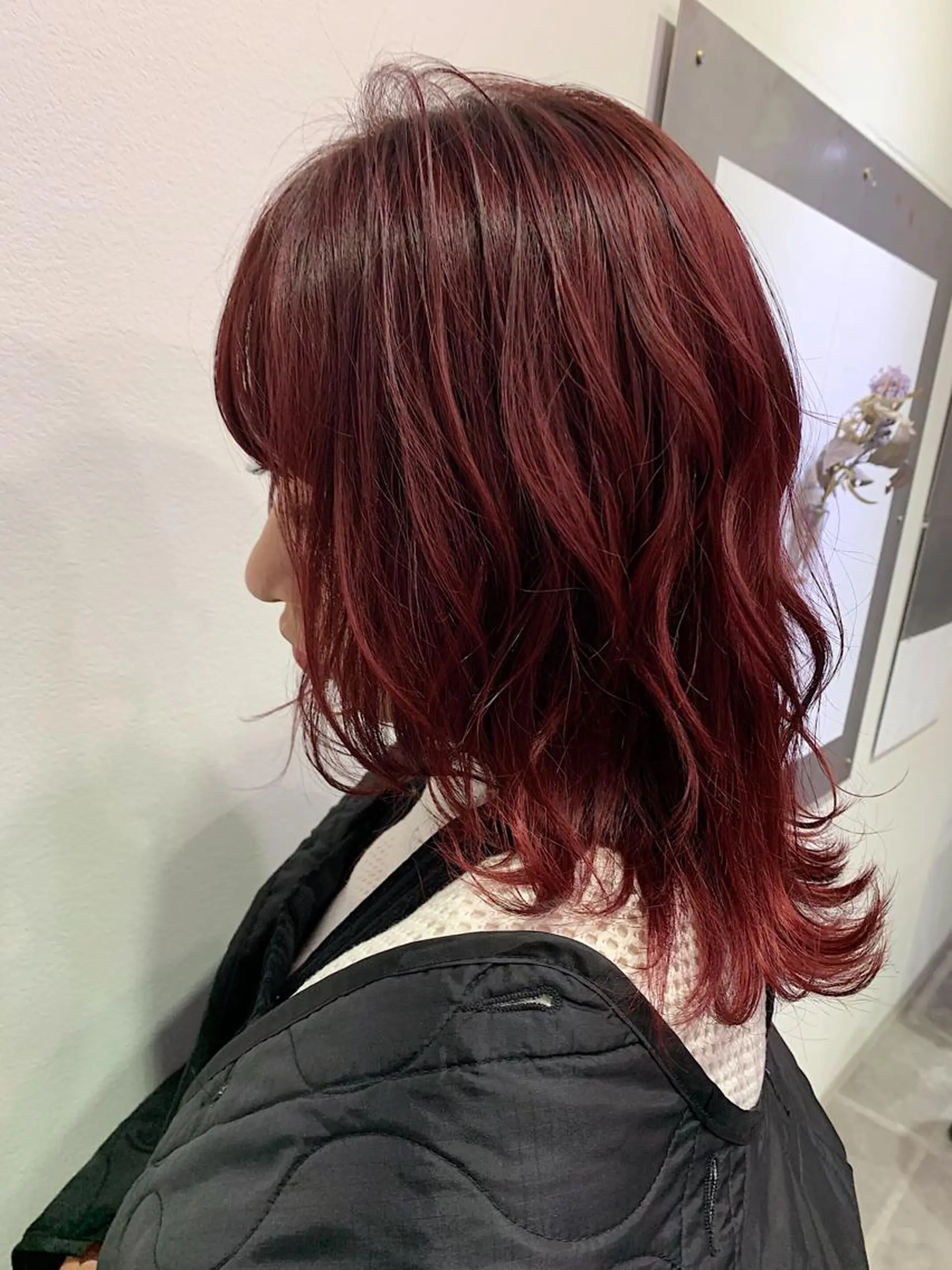 ミディアム カラー ピンクカラー 切りっぱなしボブ／ 暖色カラー／なつみのヘアスタイル