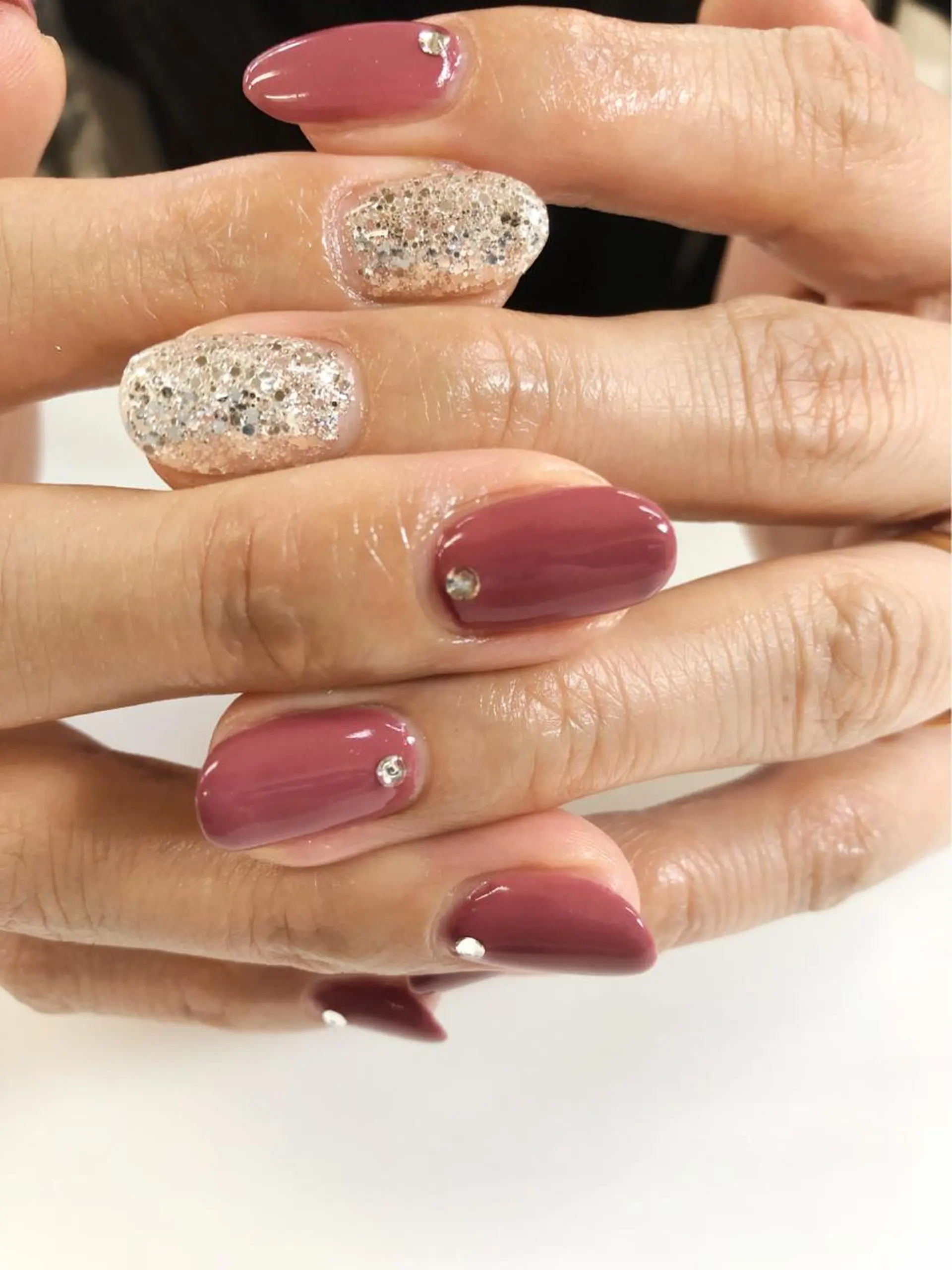 ネイル ワンカラーネイル ストーンネイル Lokahi NAILのネイルデザイン