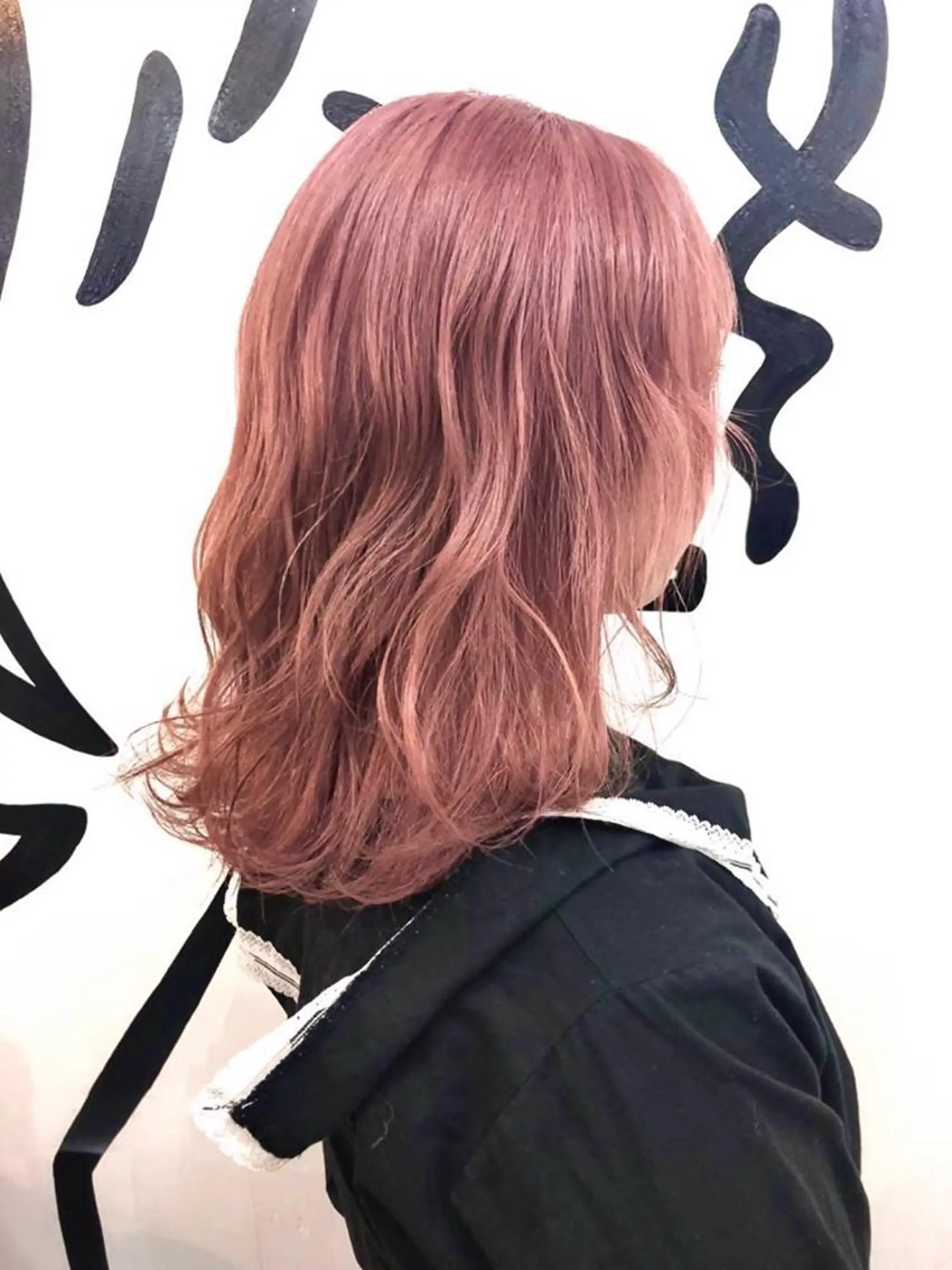 ミディアム カラー ☘️ブリーチ/ハイト ーン/レイヤー/のヘアスタイル