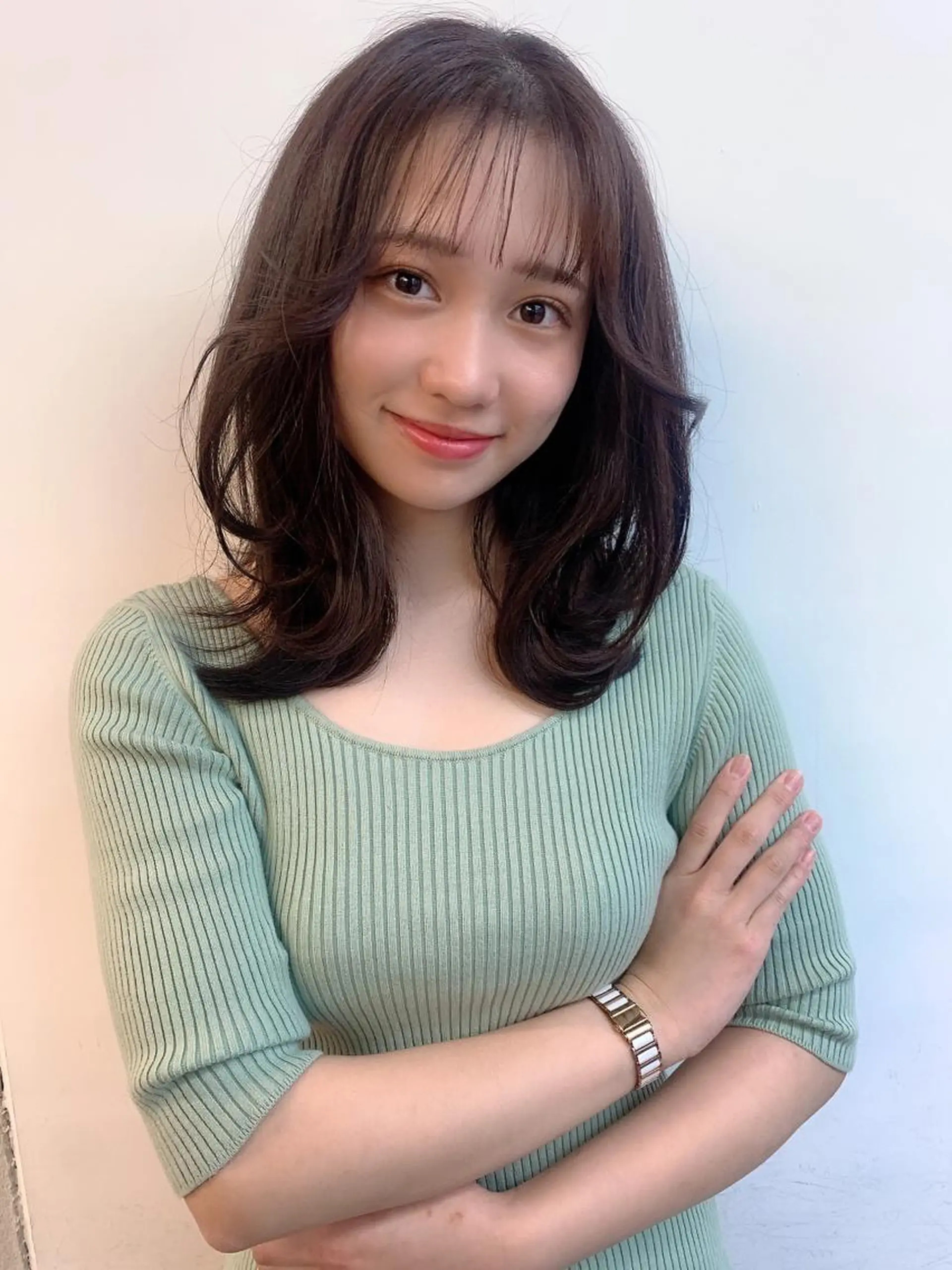 ミディアム カラー ミディアムパーマ ベージュカラー ブリーチ ケアブリーチ ダブルカラー 透明感/オリーブ/ グレージュ/YUKAのヘアスタイル