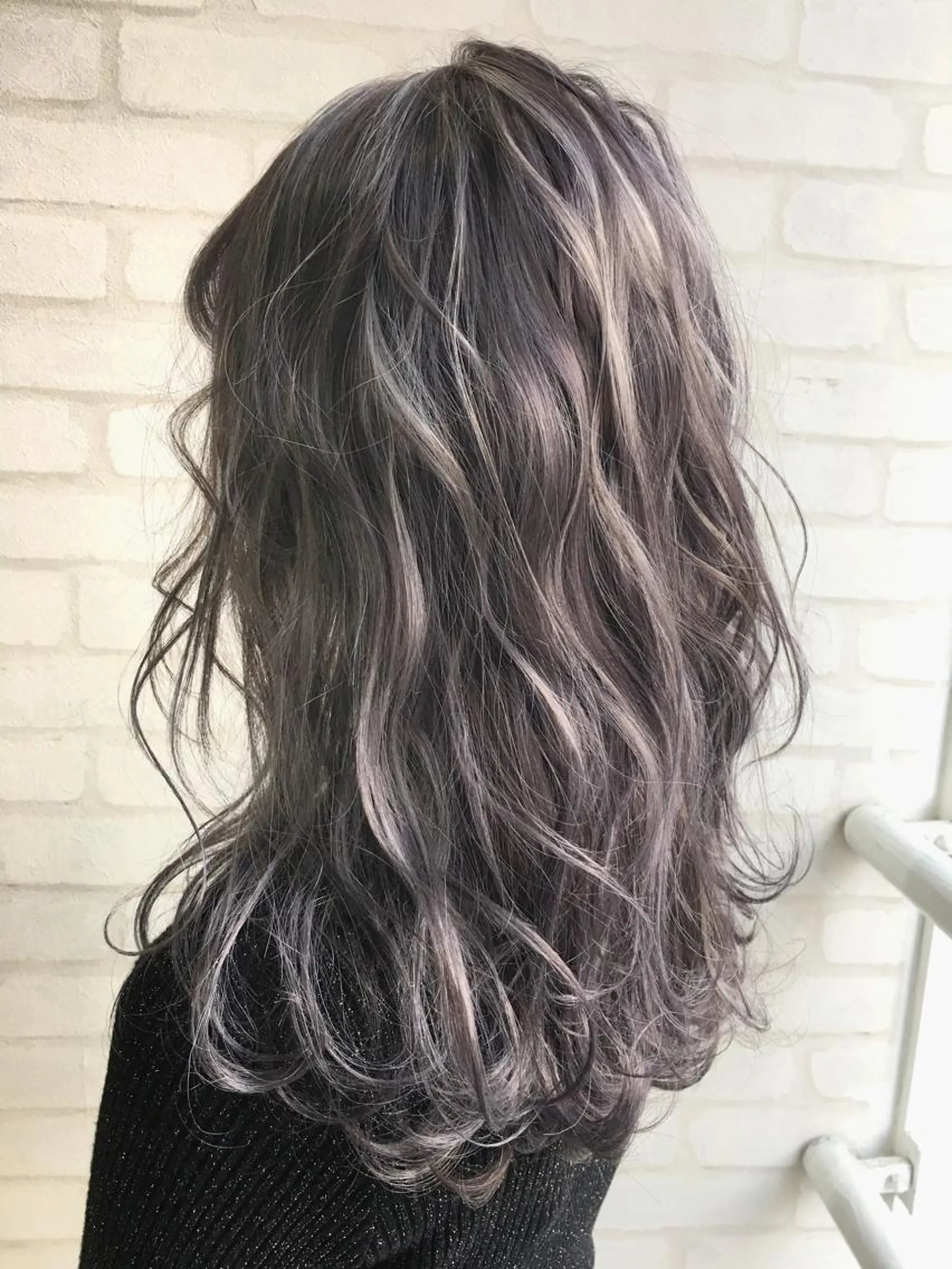 セミロング カラー ヘアアレンジ エクステの神様 ▫️原島ユウヤ▫️のヘアスタイル