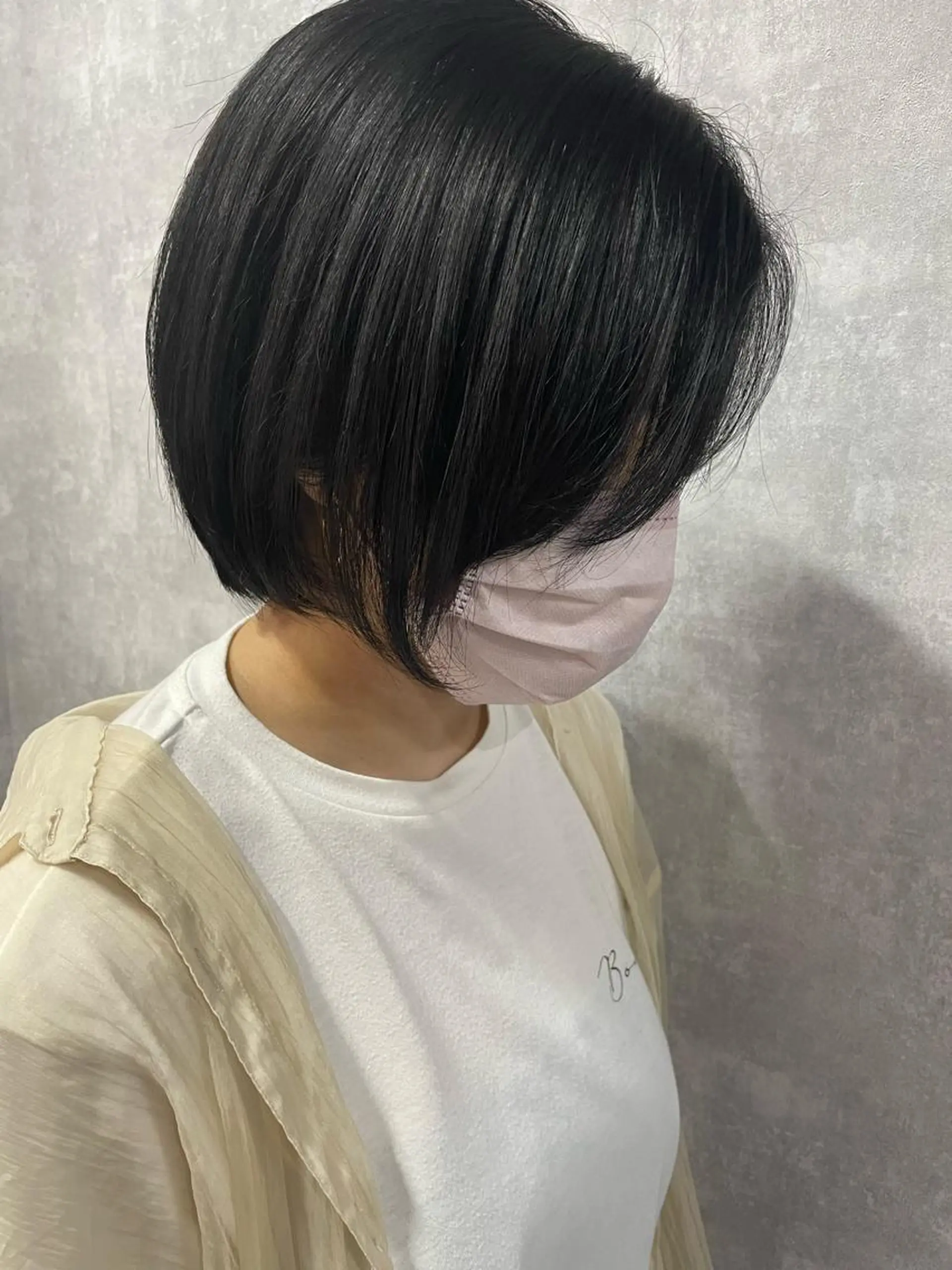 ショート 切りっぱなしボブ ショートボブ ハンサムショート 丸みショート アッシュ C’LD hair  produce /シールドヘア所属・モテ髪/ボブ/ショー ト/アダチフウトのヘアスタイル