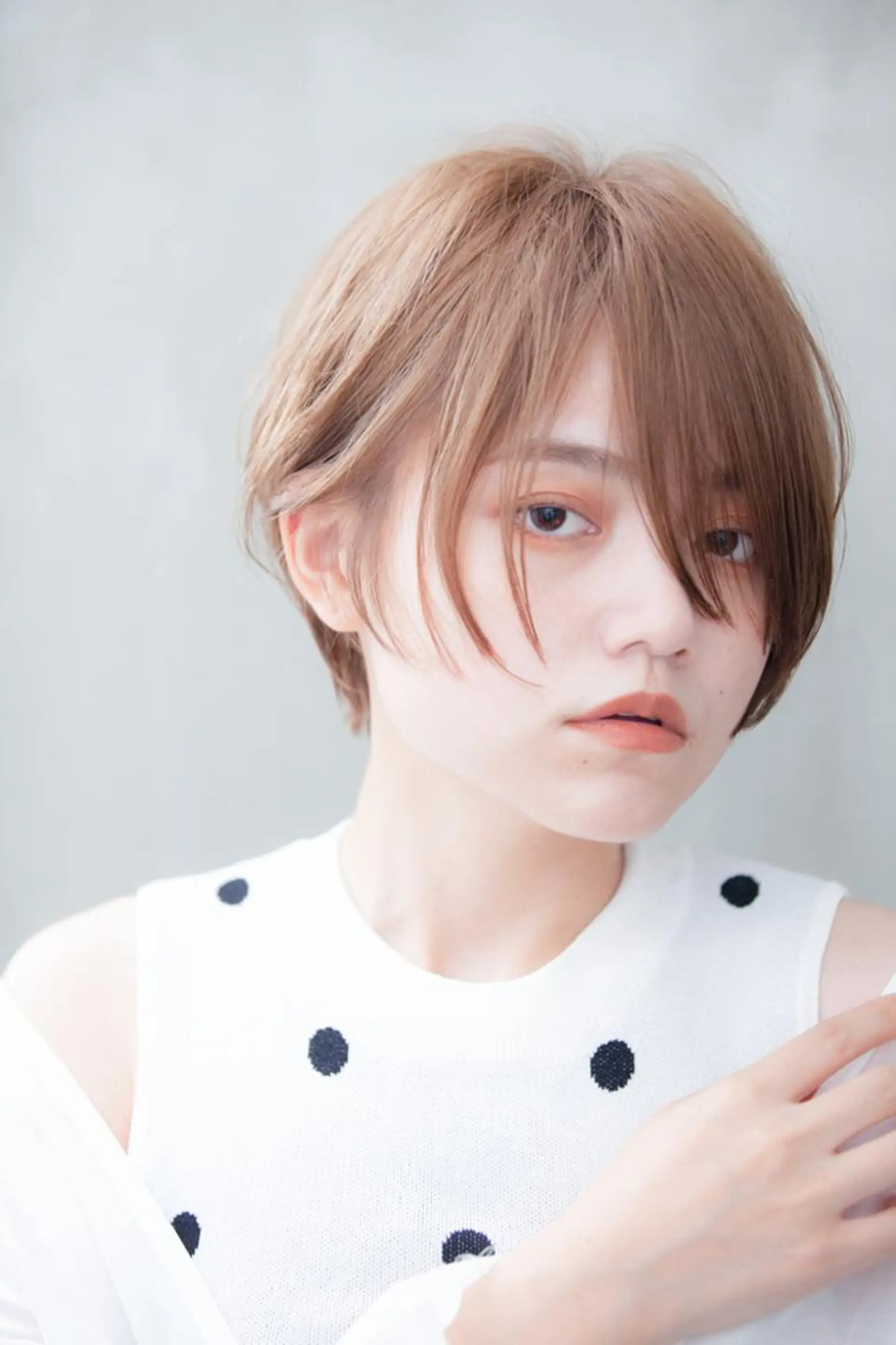 ショート ブリーチなし透明感 カラー✨山仲絢圭のヘアスタイル