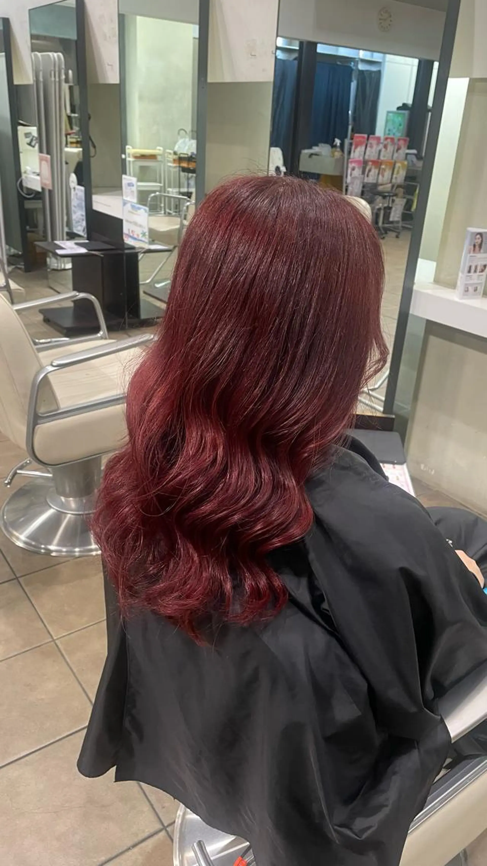 ロング カラー 下森 愛里のヘアスタイル