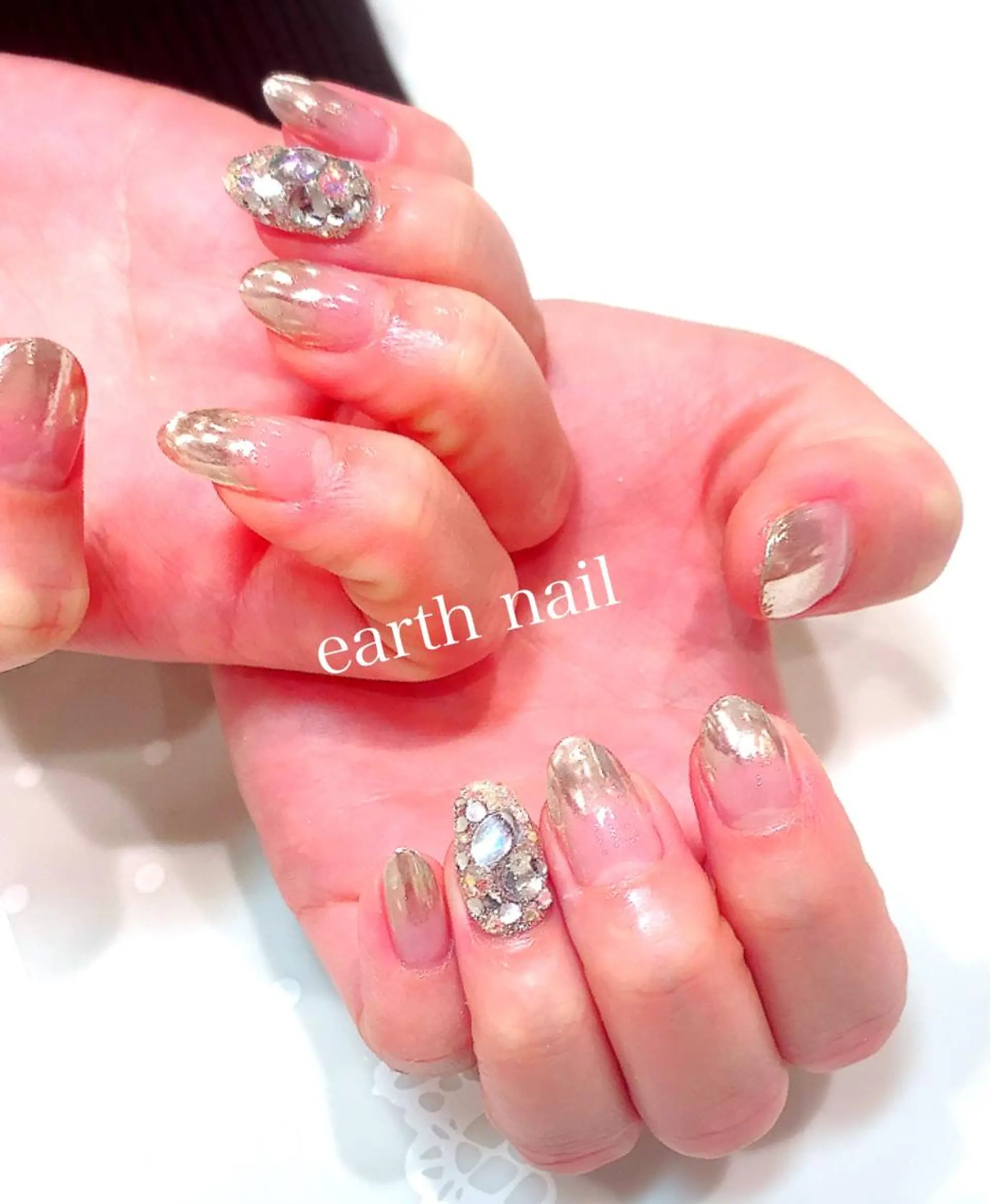 ネイル キラキラネイル ミラーネイル ストーンネイル 冬ネイル クリスマス ハンドネイル serena nailのネイルデザイン