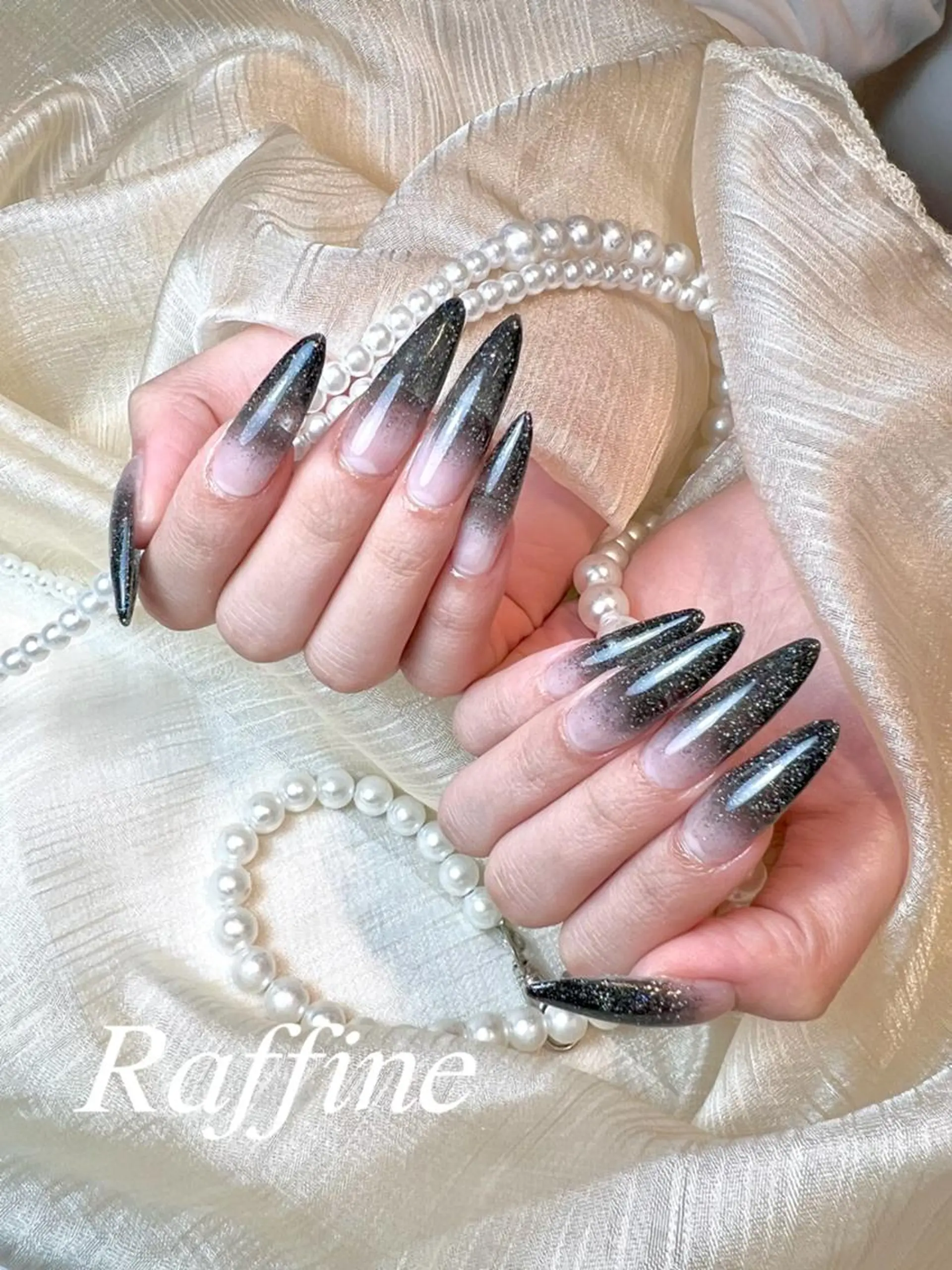 ネイル ハンドネイル RAFFINE haru🦋🩵のネイルデザイン