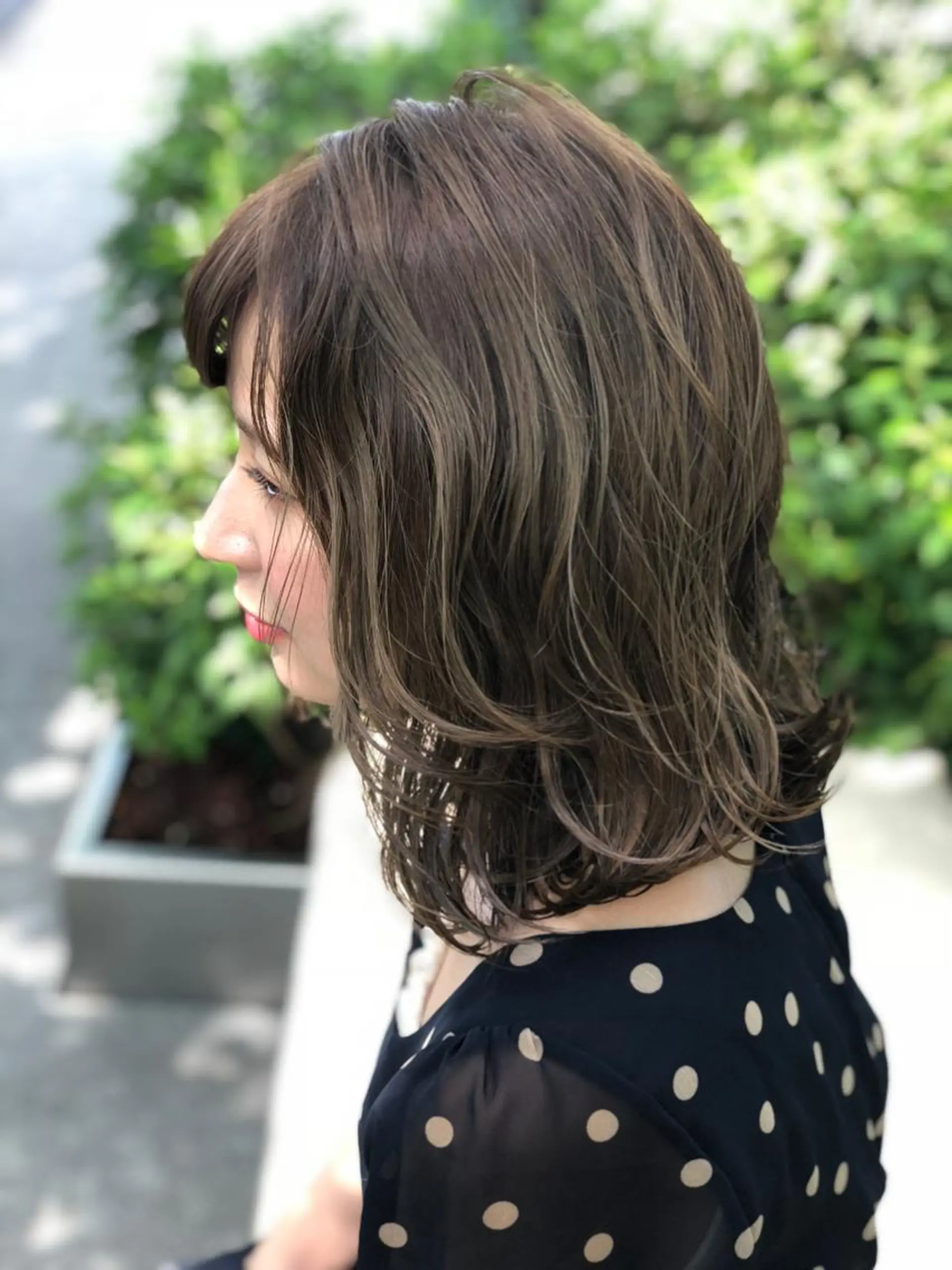 ミディアム 能登谷 きよのヘアスタイル