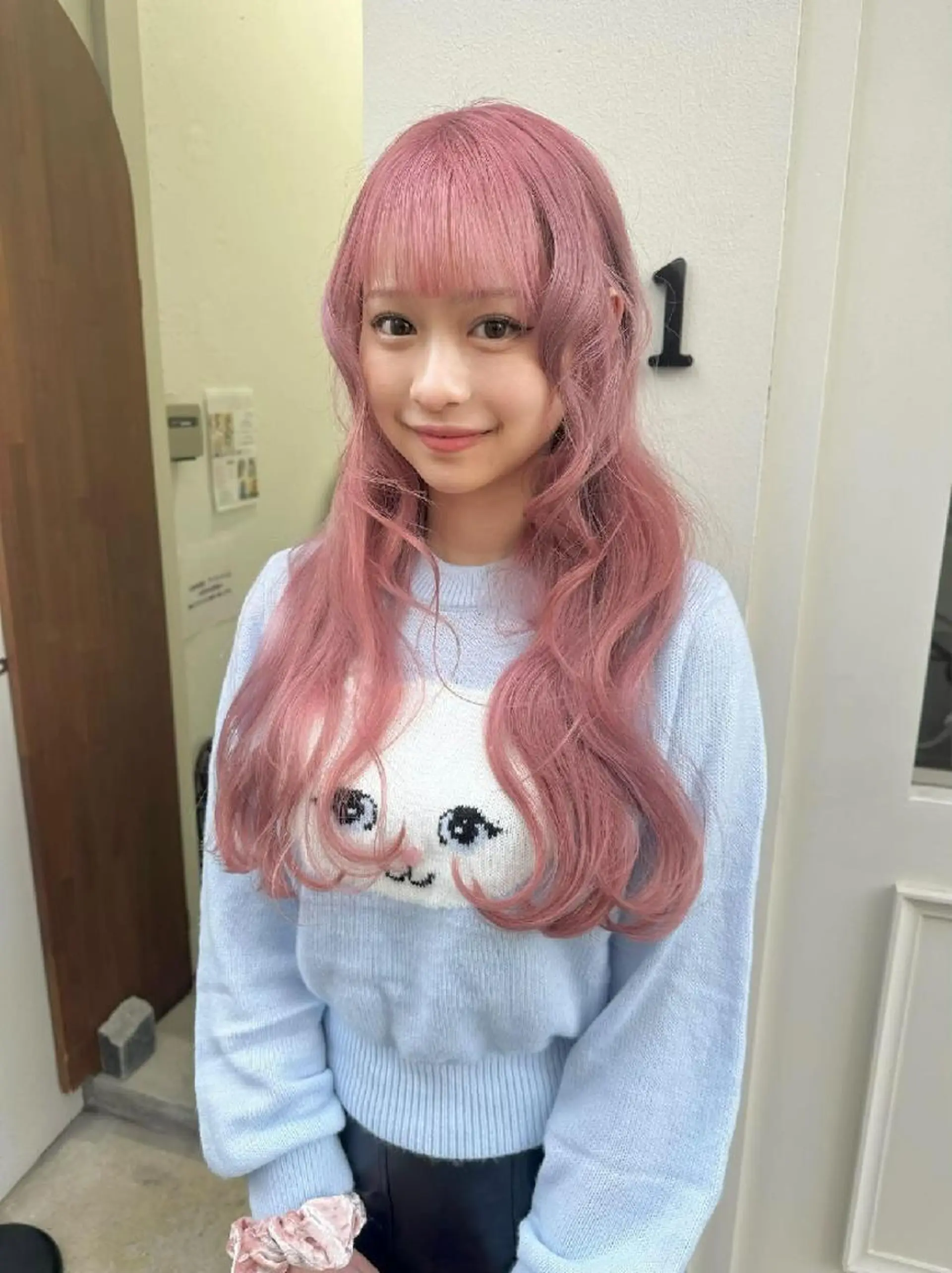 ロング カラー ピンクカラー ORIKA 美容室のヘアスタイル