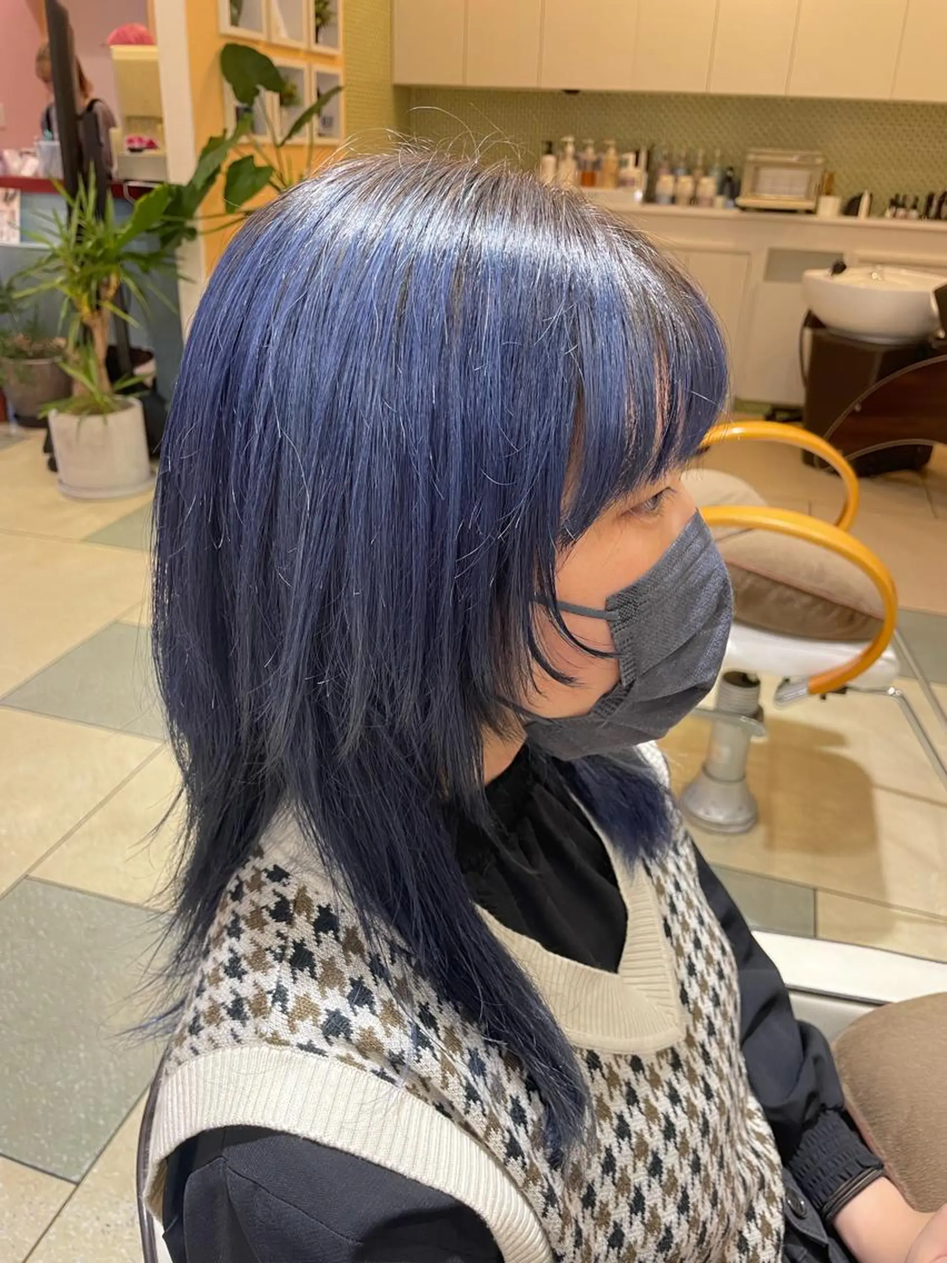 セミロング カラー ブリーチ ブルーカラー ブリーチなしカラー 顔周りカット ウルフカット 【史上最高】口コミ No.1/ナツキのヘアスタイル