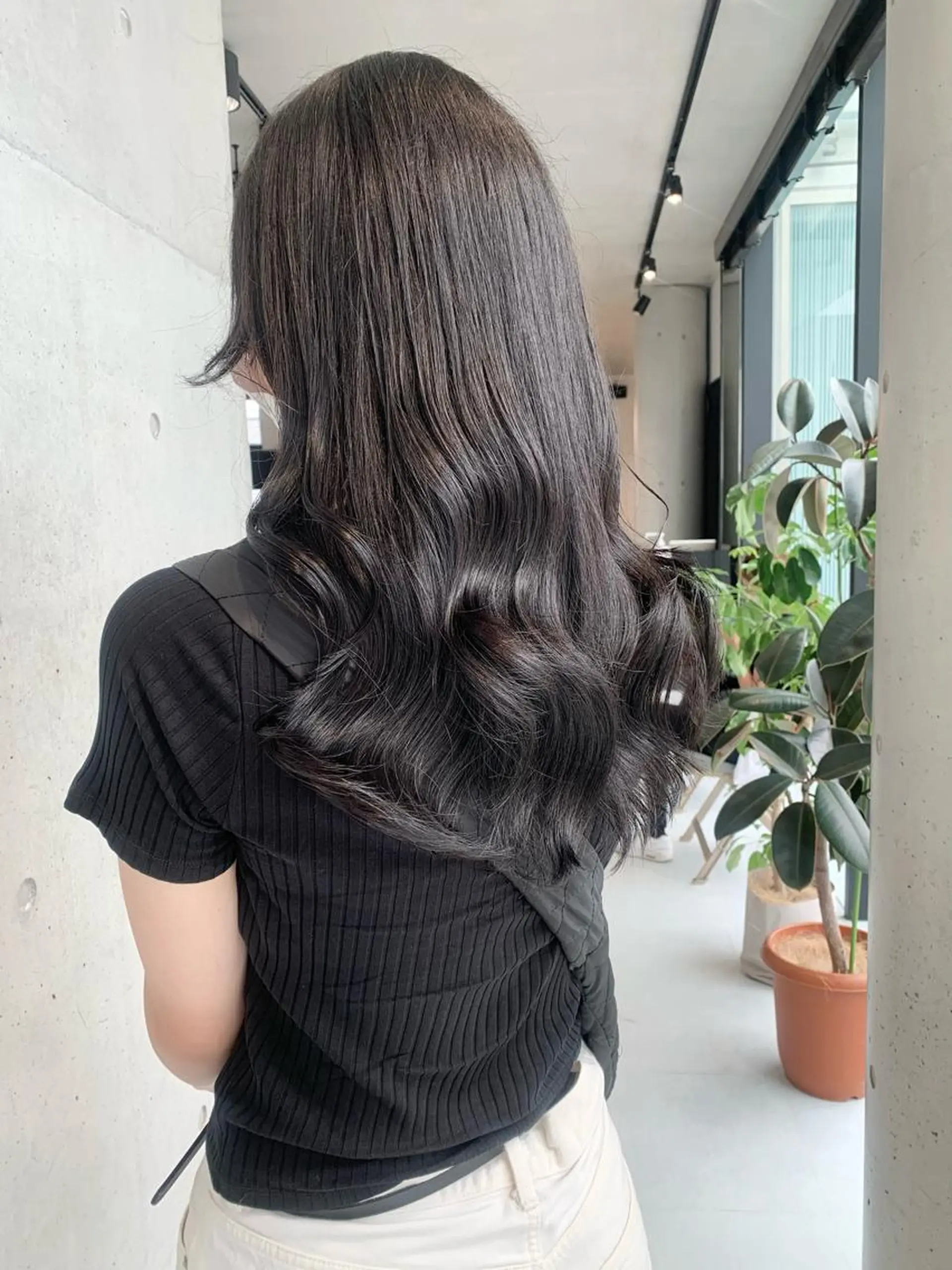 ロング カラー カット ヘアカラー トリートメント ヘッドスパ ヘアセット 透明感/オリーブ/ グレージュ/YUKAのヘアスタイル