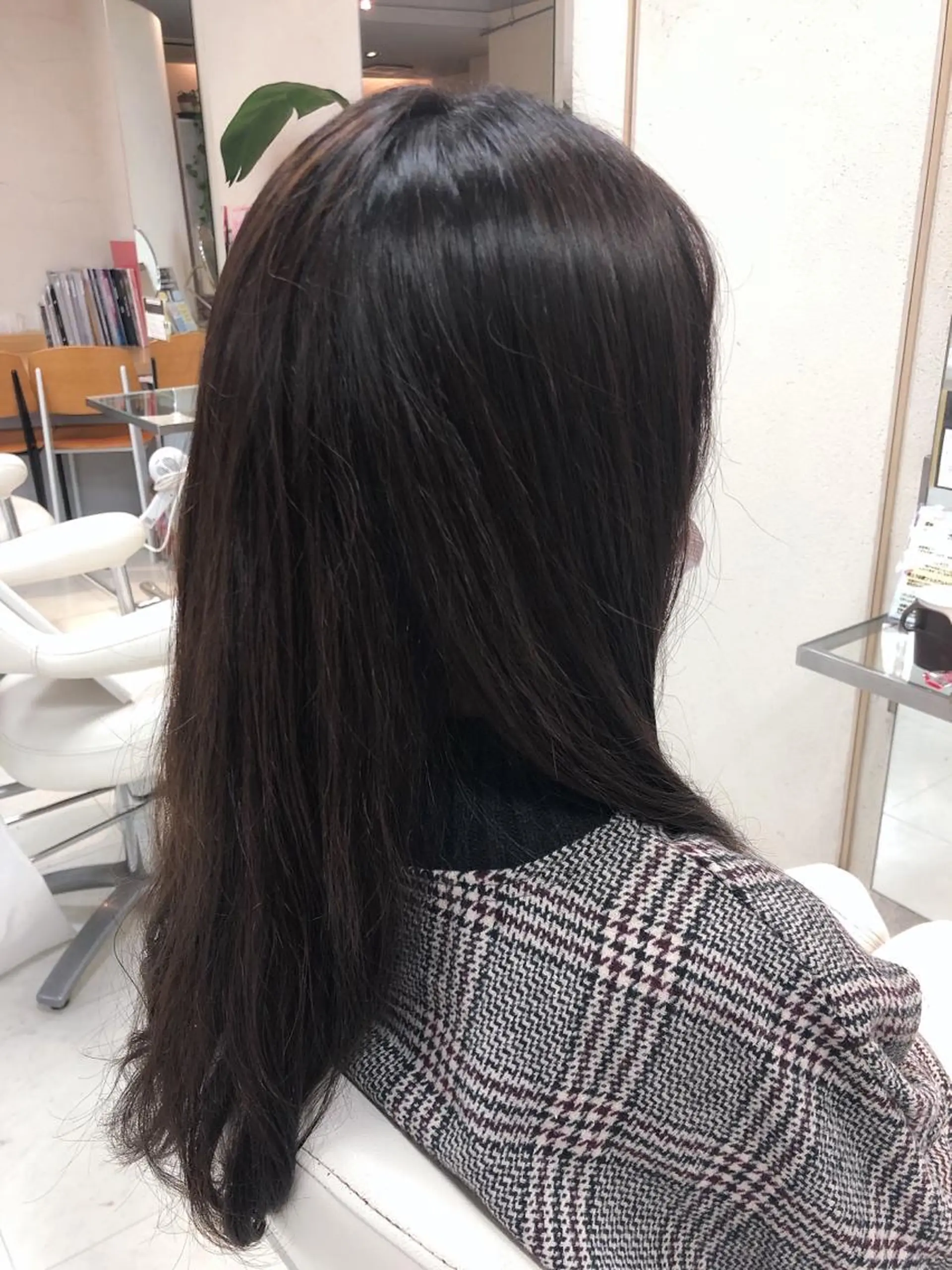 ロング ヘアカラー 阿部 美咲のヘアスタイル