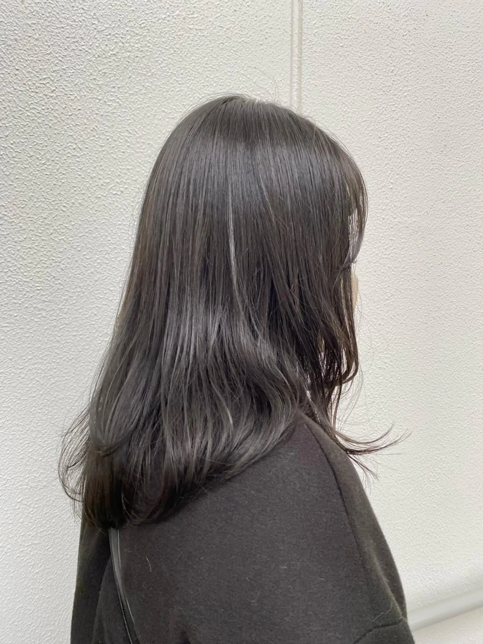 ミディアム カラー ミディアムパーマ バレイヤージュ ブリーチ ケアブリーチ デザインカラー カット ヘアカラー トリートメント 大人かわいい×艶髪 🤍塩川のヘアスタイル