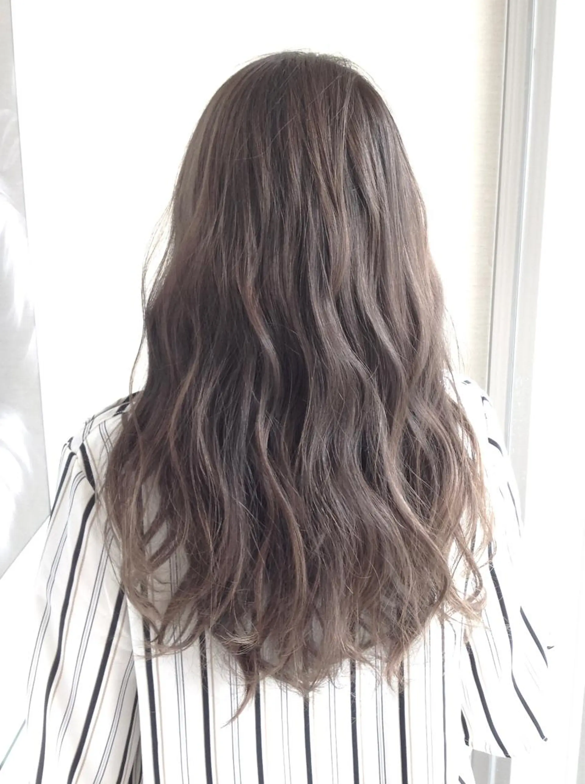 ロング カラー 透明感カラー グレージュ イルミナカラー エイジングケア特化 美容師✂️山崎竜二のヘアスタイル