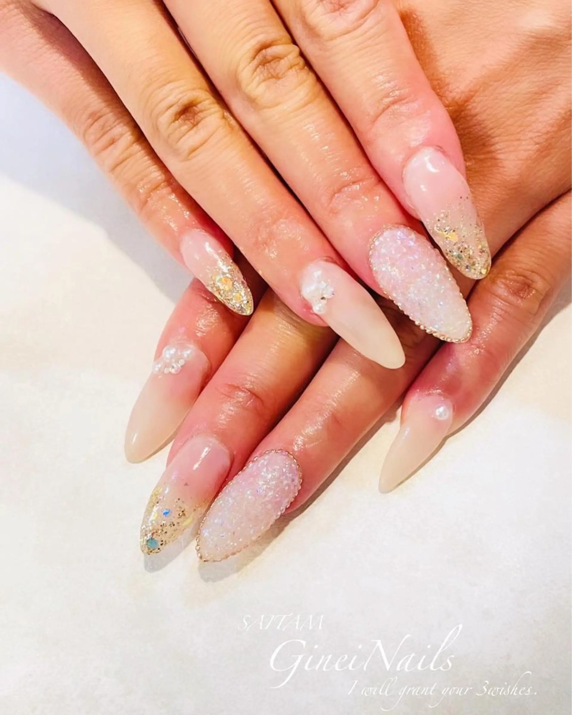 ネイル キラキラネイル Genie Nailsのネイルデザイン