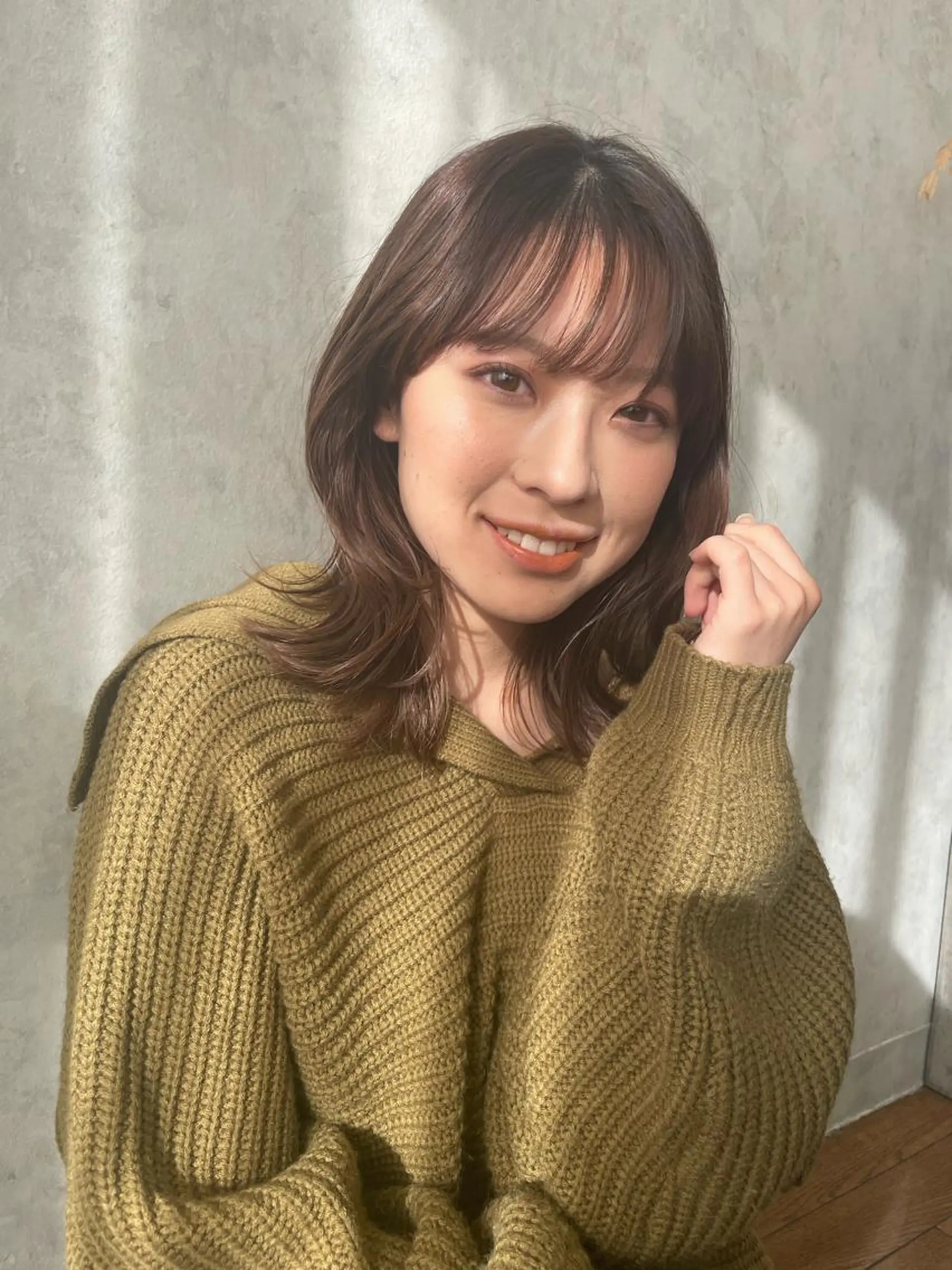 ミディアム カラー ベージュカラー くびれヘア レイヤーカット Anytime所属・はるか 💐 お悩み改善美容師のヘアスタイル