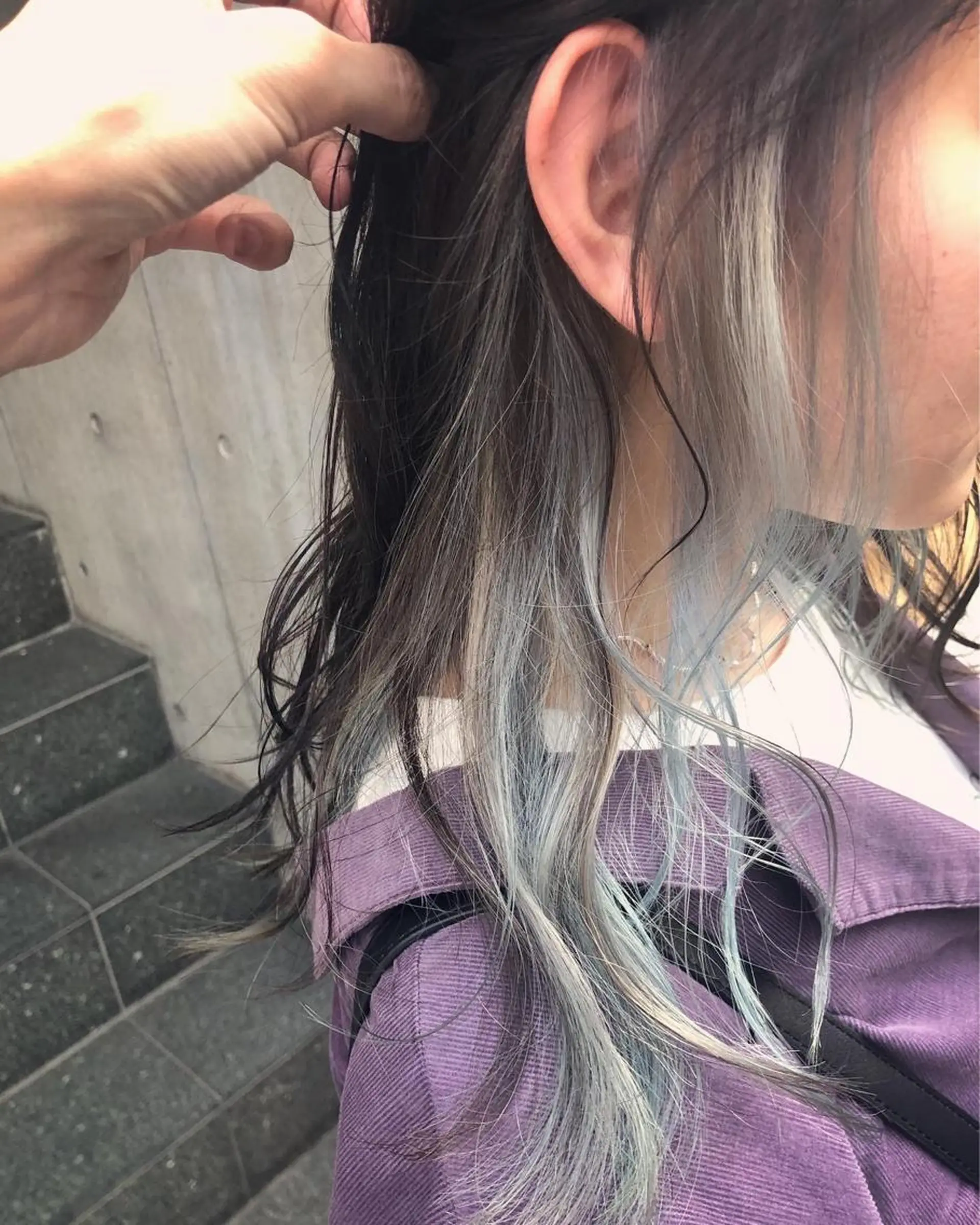 セミロング カラー アッシュ バレイヤージュ ミストバング ベージュカラー ブリーチ カット ヘアカラー トリートメント 原宿サロン代表 デザインカラー伊藤卓のヘアスタイル