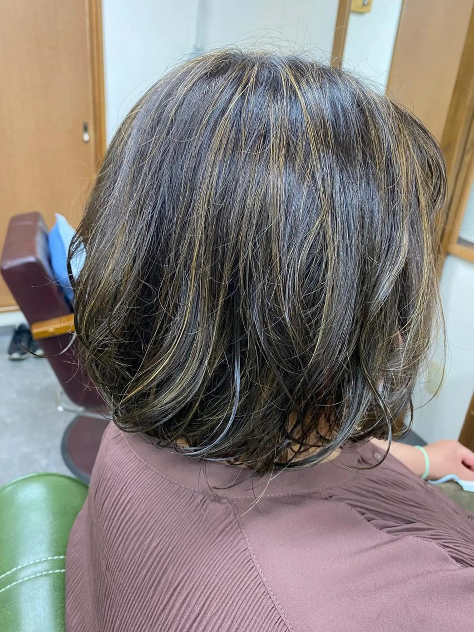 ショート ハイライト カット ヘアカラー トリートメント 永沼 真依のヘアスタイル