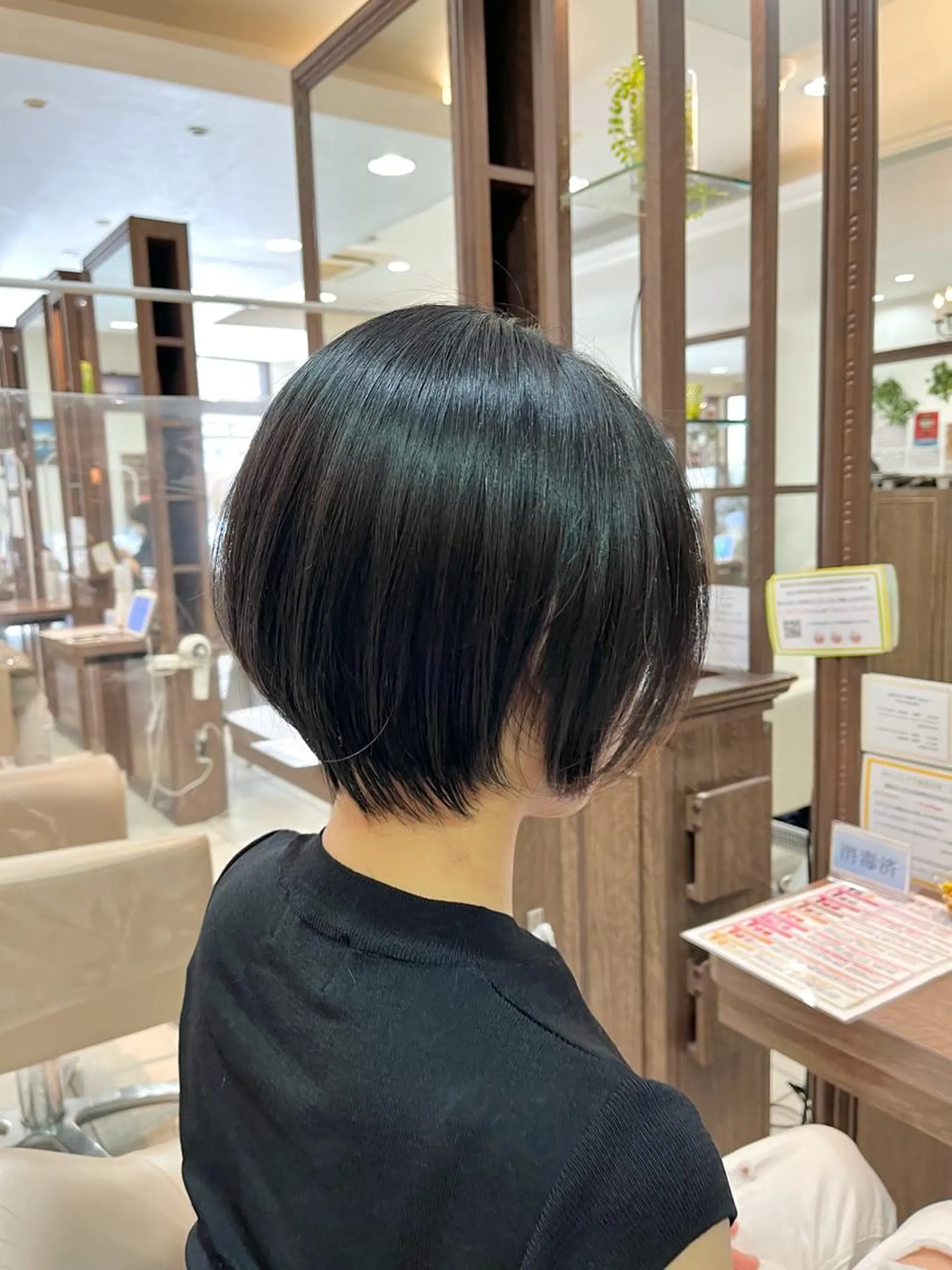 ショート ショートボブ ハンサムショート ボブ くびれヘア ハイライト カット トリートメント ✨髪質改善・縮毛矯正 専門美容室マーベルのヘアスタイル