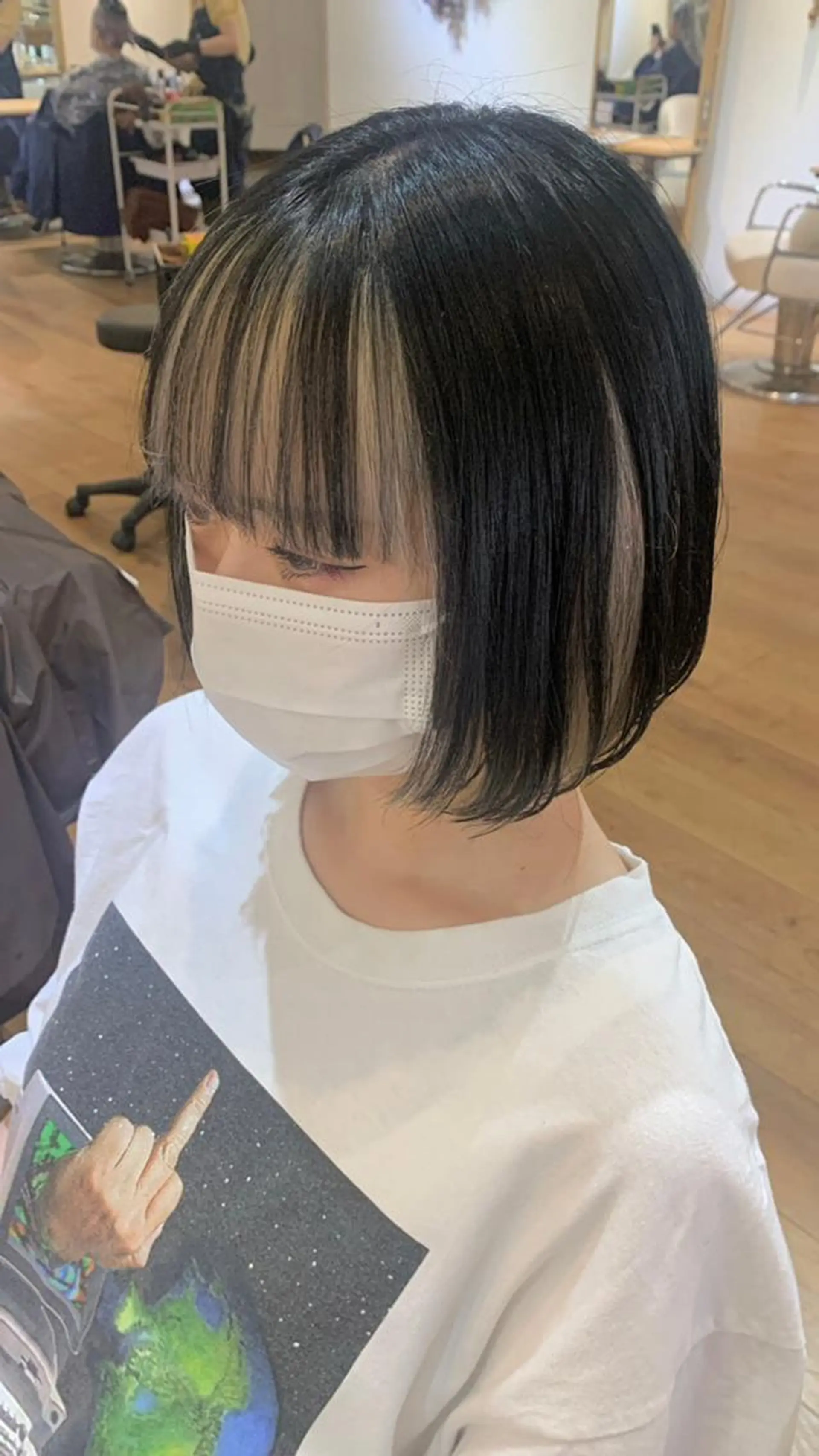 セミロング ヘアアレンジ パーマ カラー セミロングパーマ アディクシーカラー ベージュカラー ブリーチ ケアカラー カット トリートメント ヘッドスパ ヘアケア特化型サロン newi 梅田のヘアスタイル