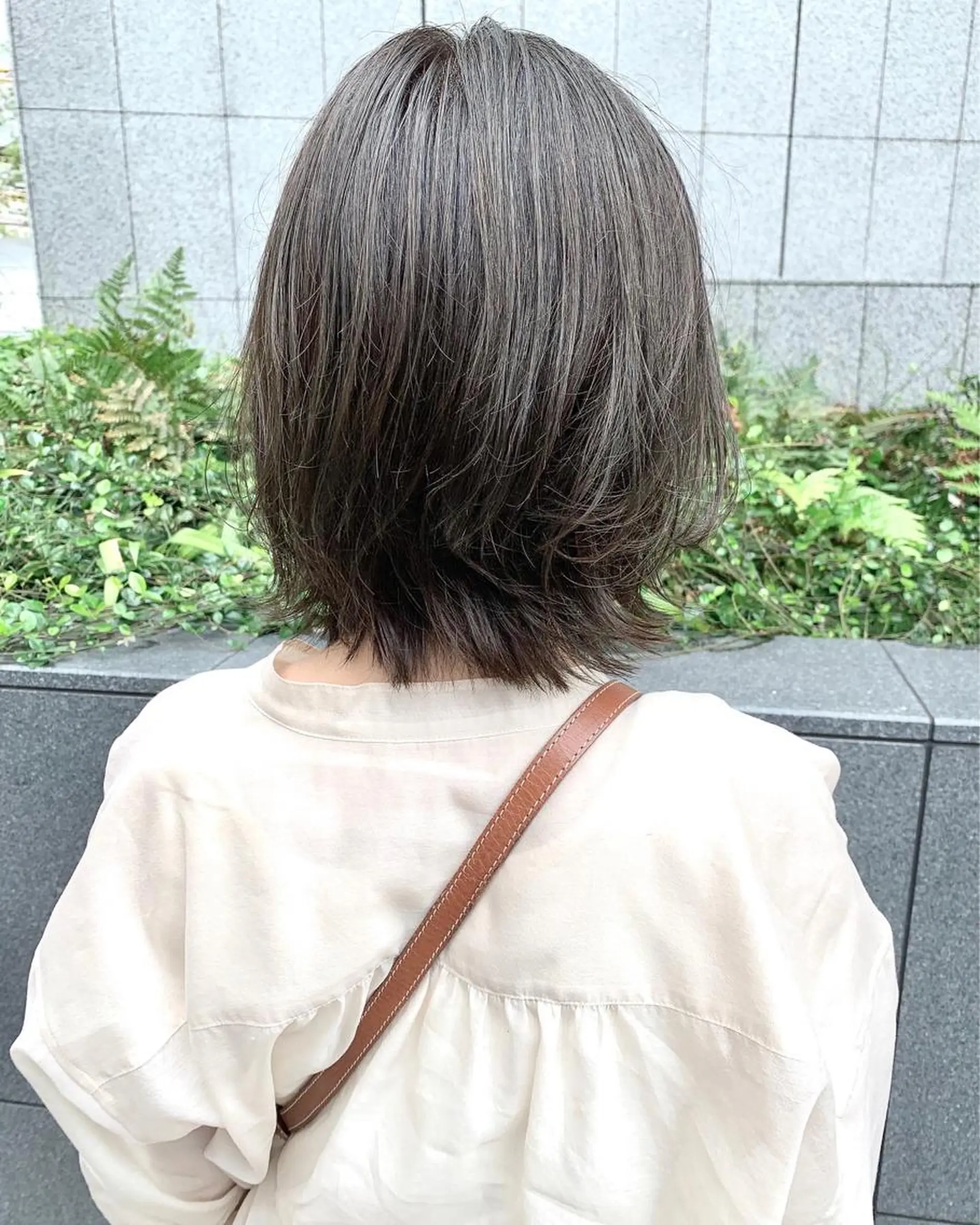 ショート カラー 🔵赤み消し透明感 梅田・増田のヘアスタイル