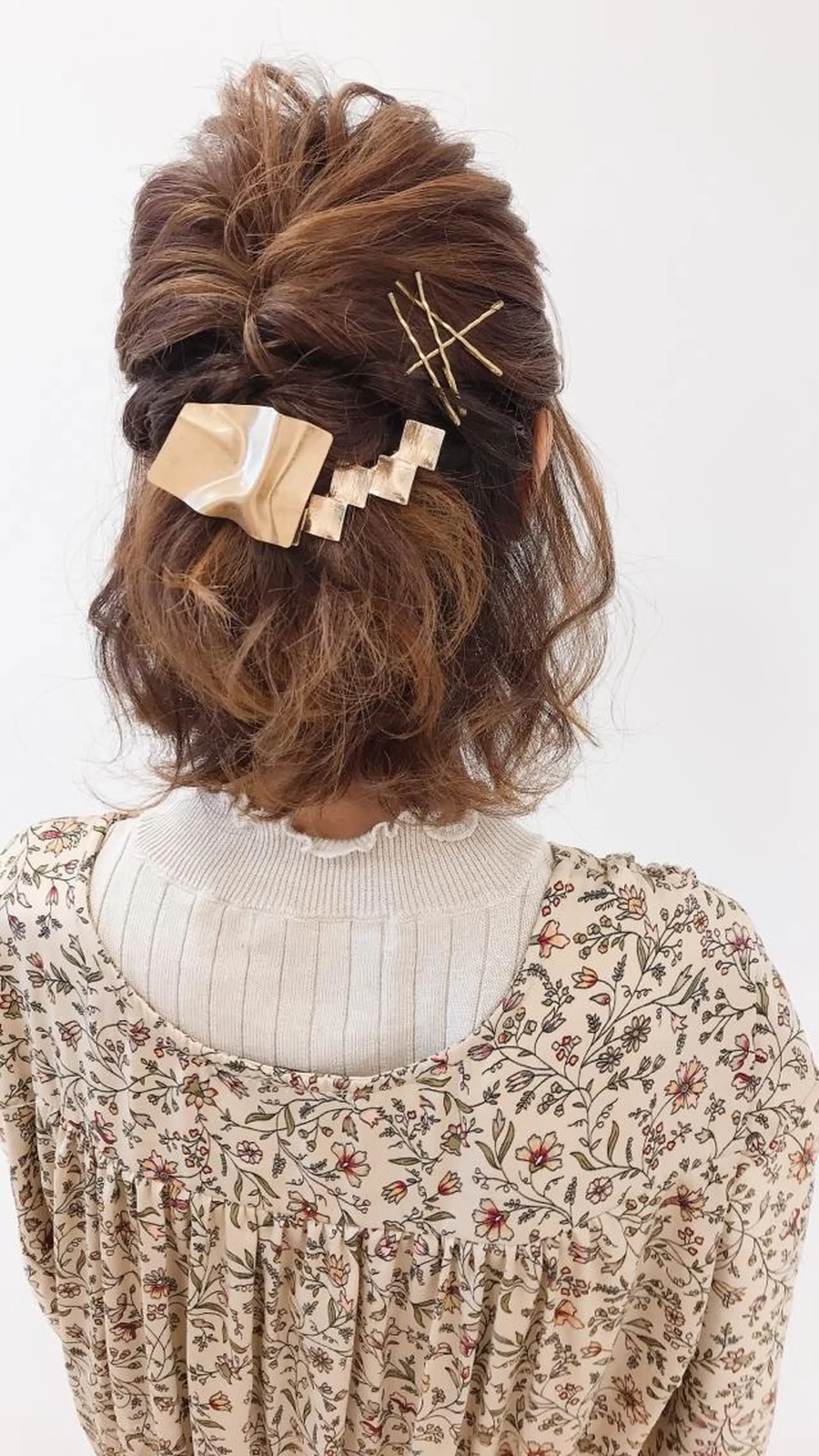 ショート ヘアアレンジ ショートヘア ヘアセット 高橋恵🌈生え癖改善 ウルフ/レイヤーのヘアスタイル