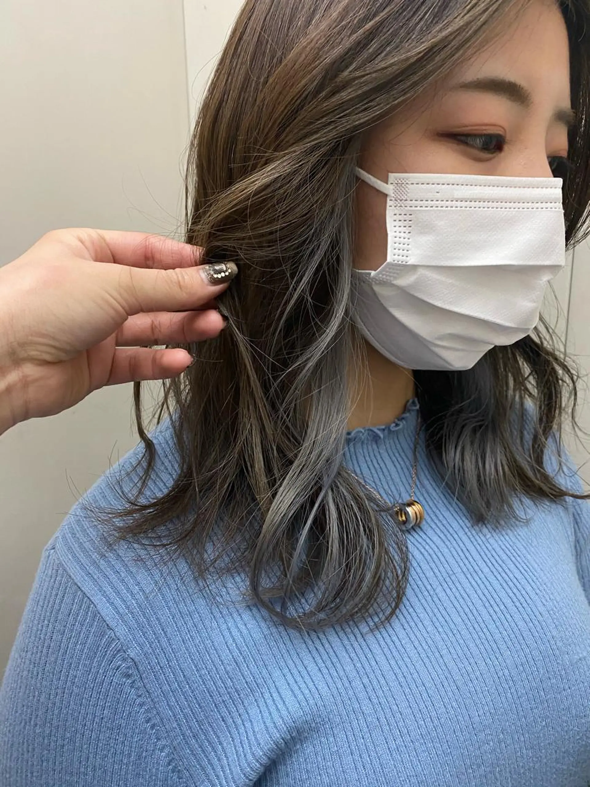 セミロング 大橋 美咲のヘアスタイル