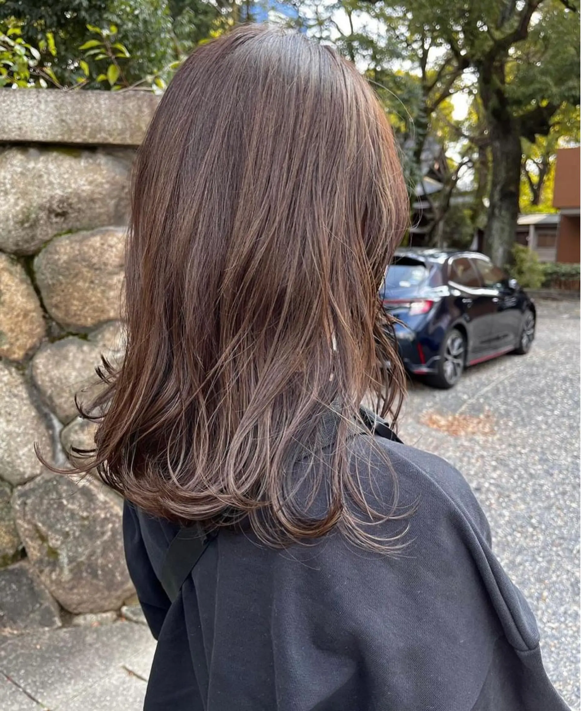 ミディアム ボブ/ハイトーン YUIのヘアスタイル