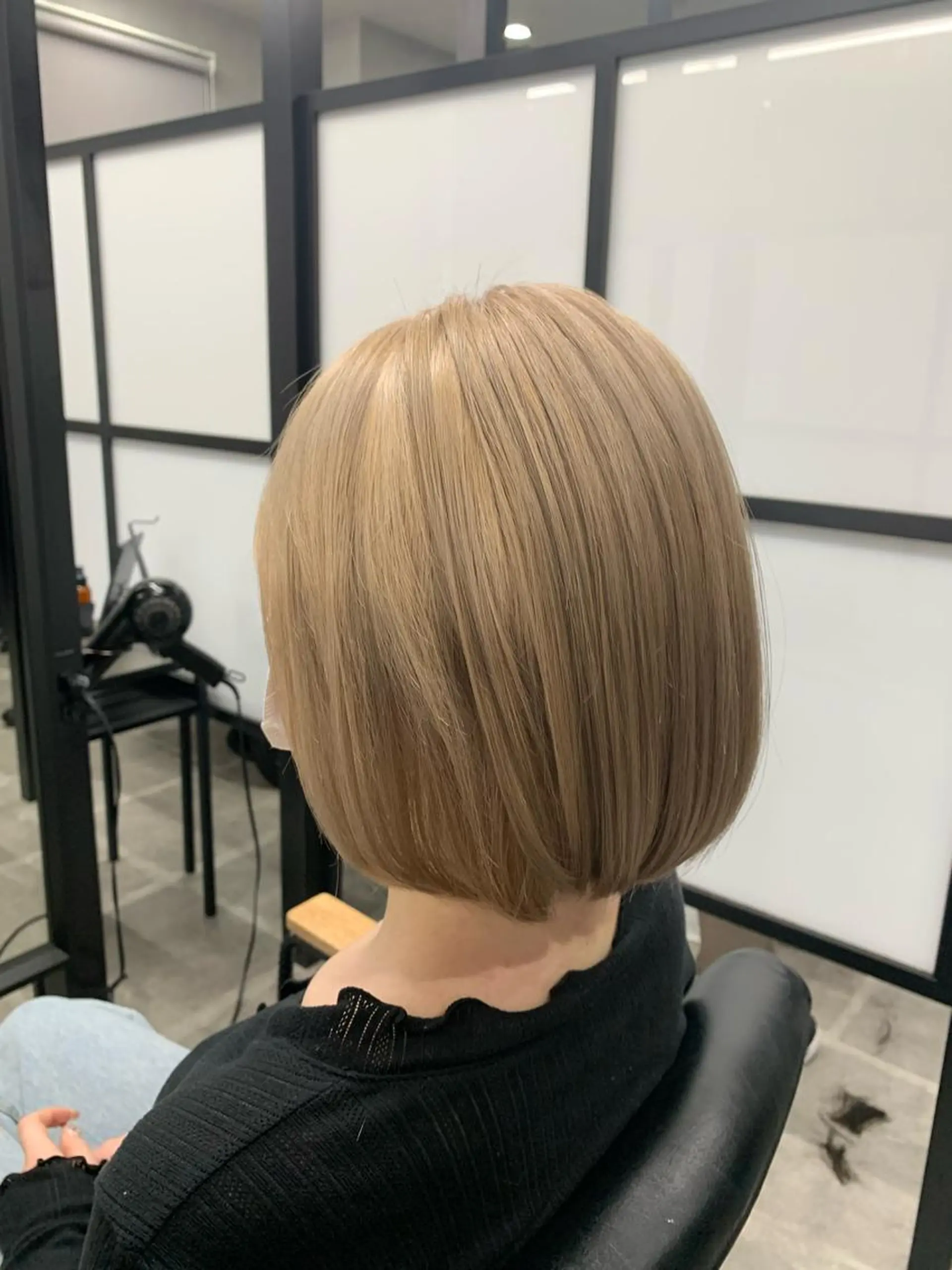 ショート カラー カット ヘアカラー トリートメント hairworksbadass所属・菊地 旬のヘアスタイル