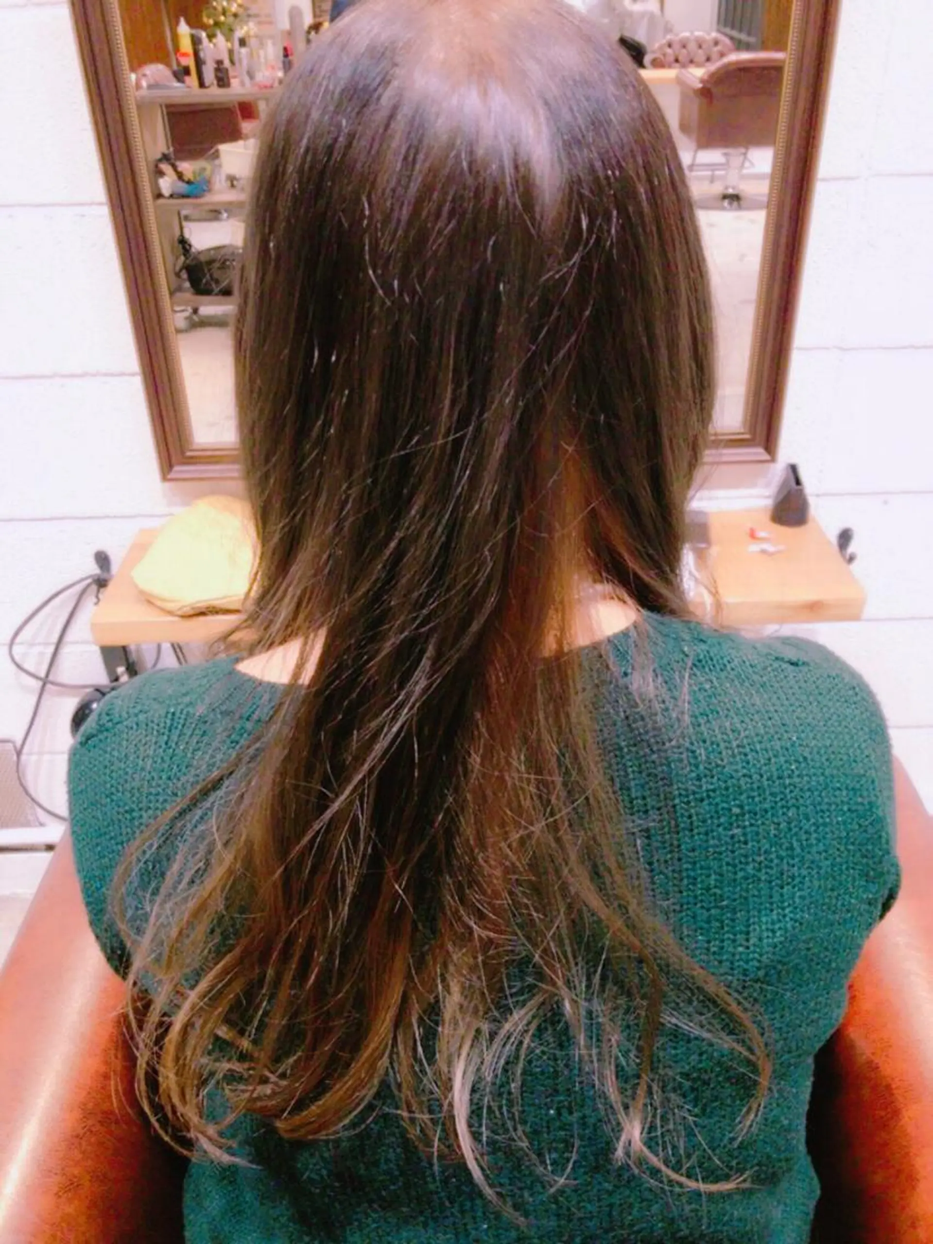 ロング カラー アッシュ ベージュカラー ブリーチ ブルーカラー ブルーアッシュ ヘアカラー トリートメント ⭐️ハイクオリティ カラー杉本雄志⭐️のヘアスタイル