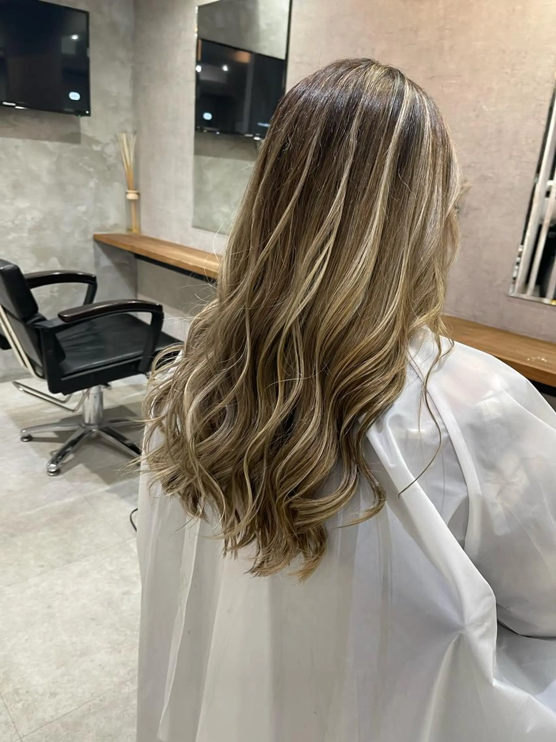 ロング カラー ヘアアレンジ ハイライトカラー ハイライト ヘアカラー 松井那津子 /ハイライトブリーチのヘアスタイル