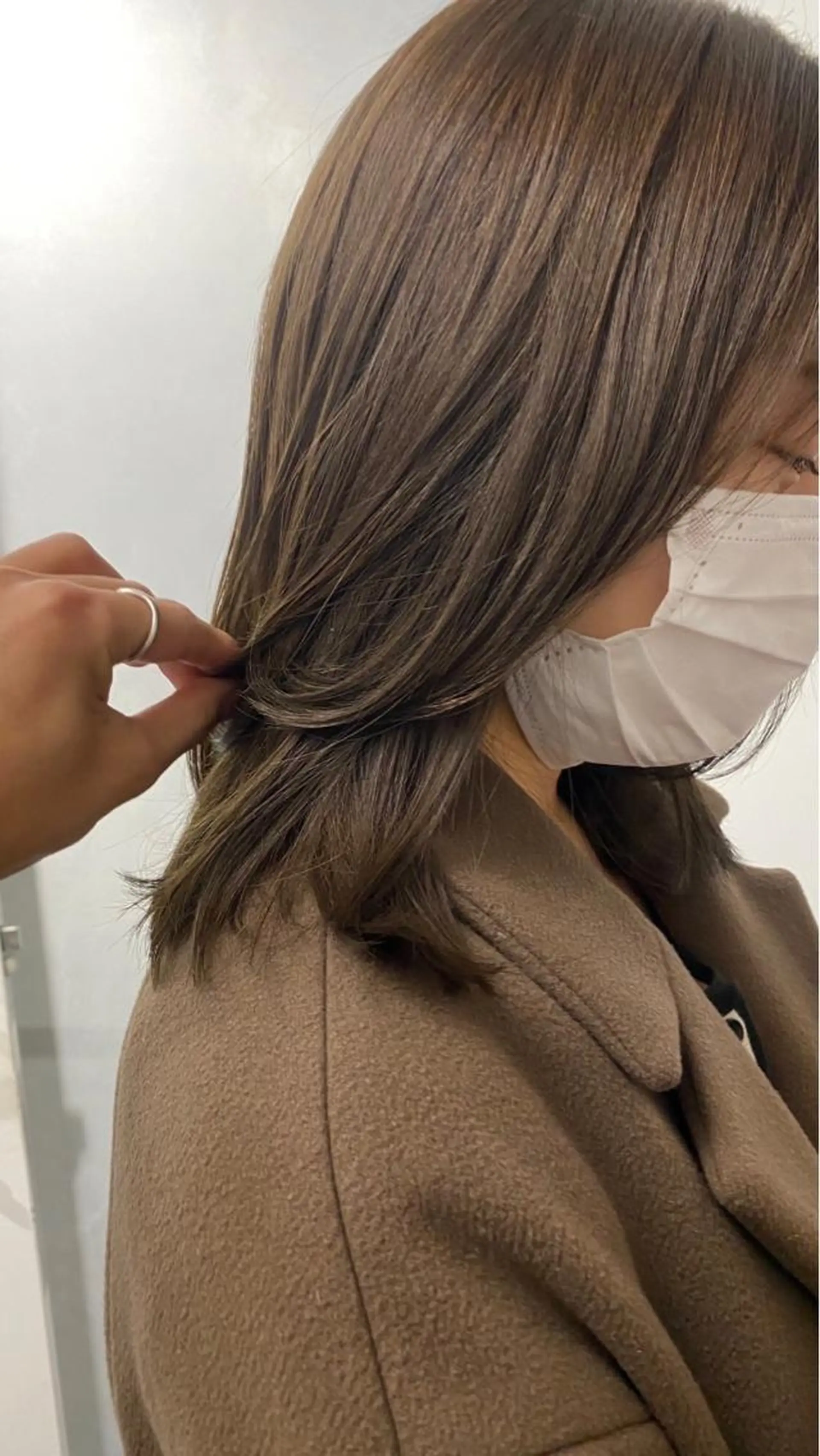 ミディアム カラー パーマ ヘアアレンジ 透明感カラー グレージュ モカグレージュ ツヤ髪 /髪質改善 松岡将太郎のヘアスタイル