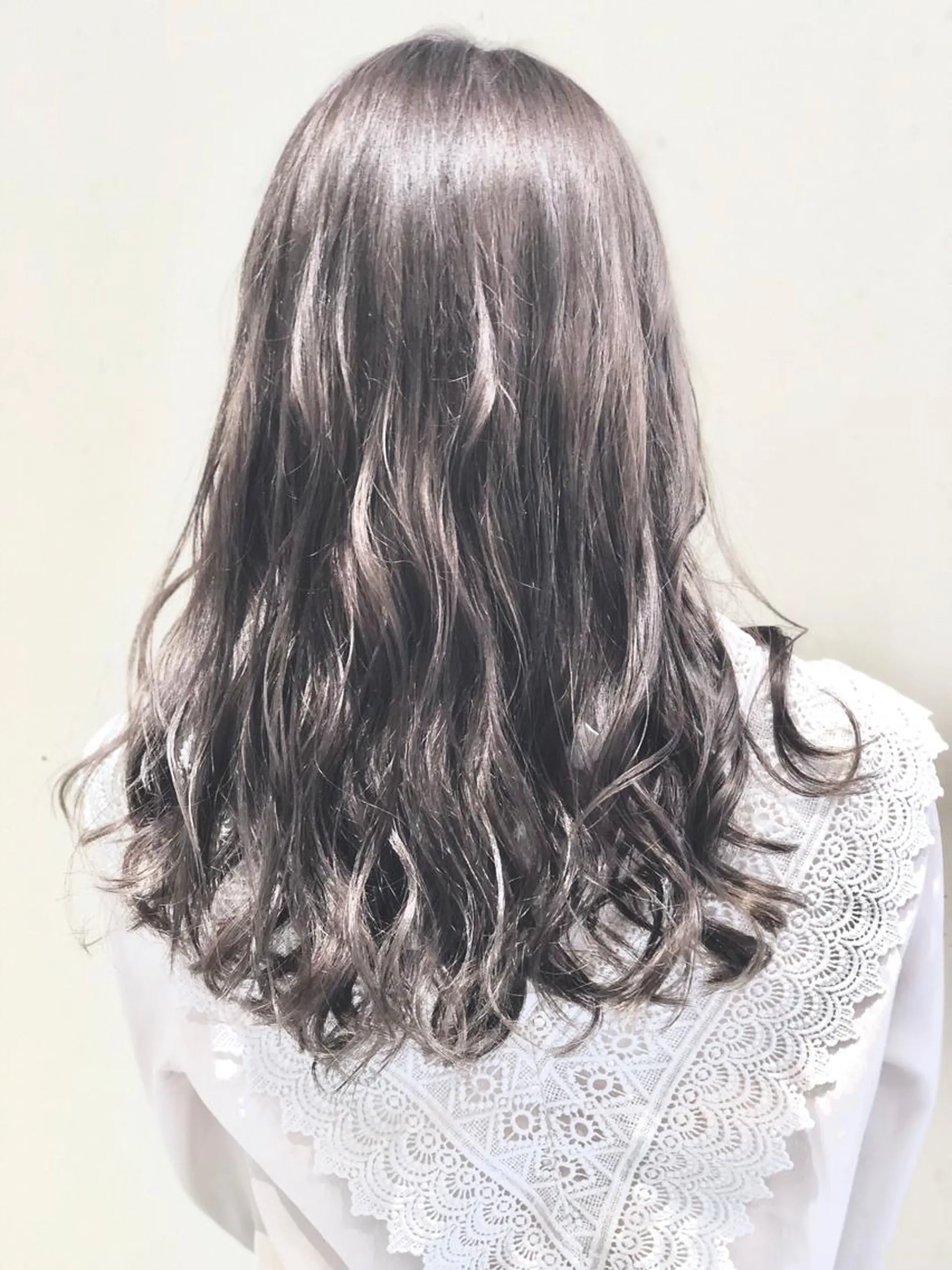 セミロング カラー パーマ ヘアアレンジ セミロングパーマ アッシュ バレイヤージュ 黒髪 ブリーチ 【ツヤ髪美容師】 ツダケイスケのヘアスタイル