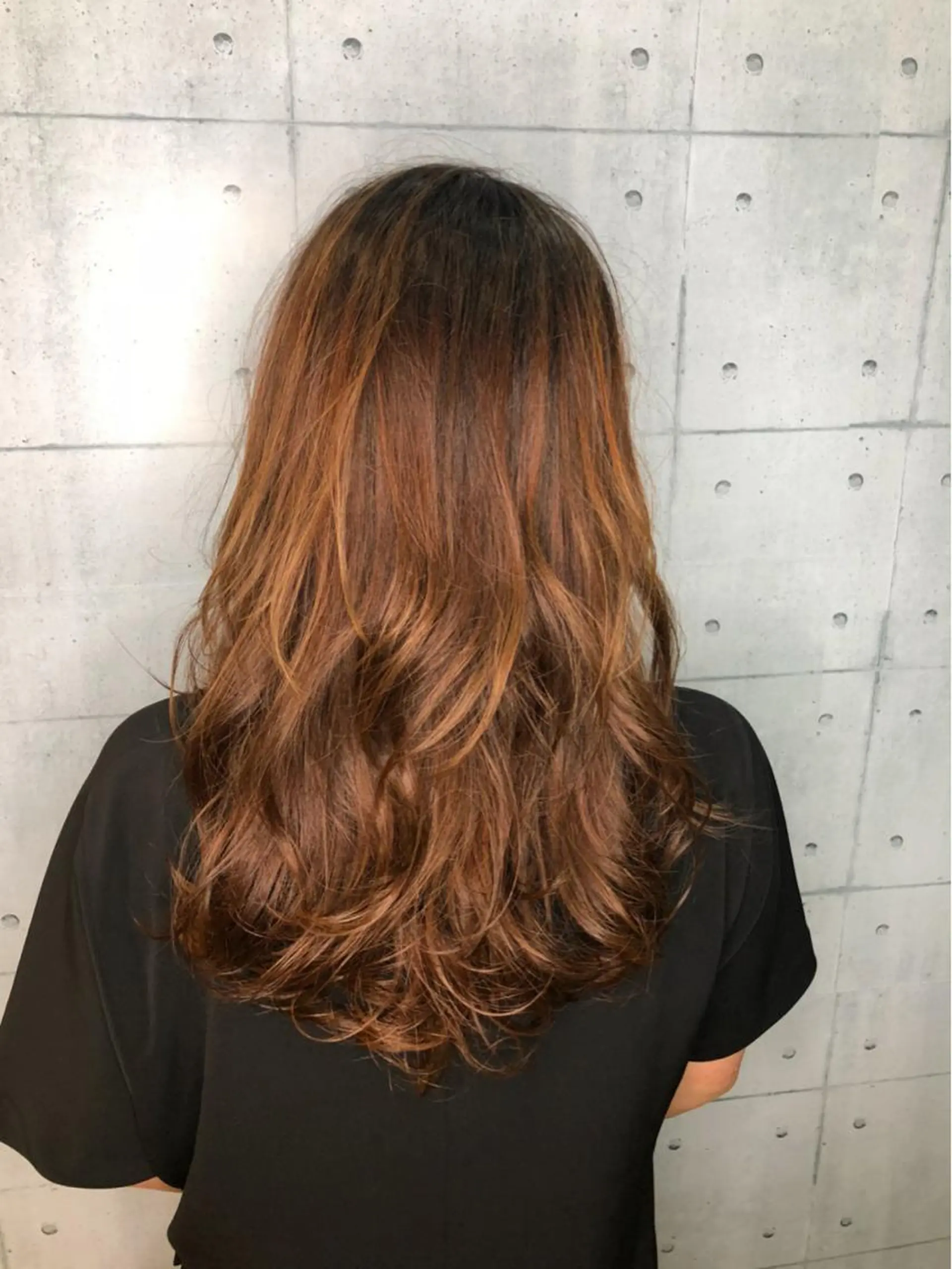 ロング カラー オレンジ 金沢 広美のヘアスタイル