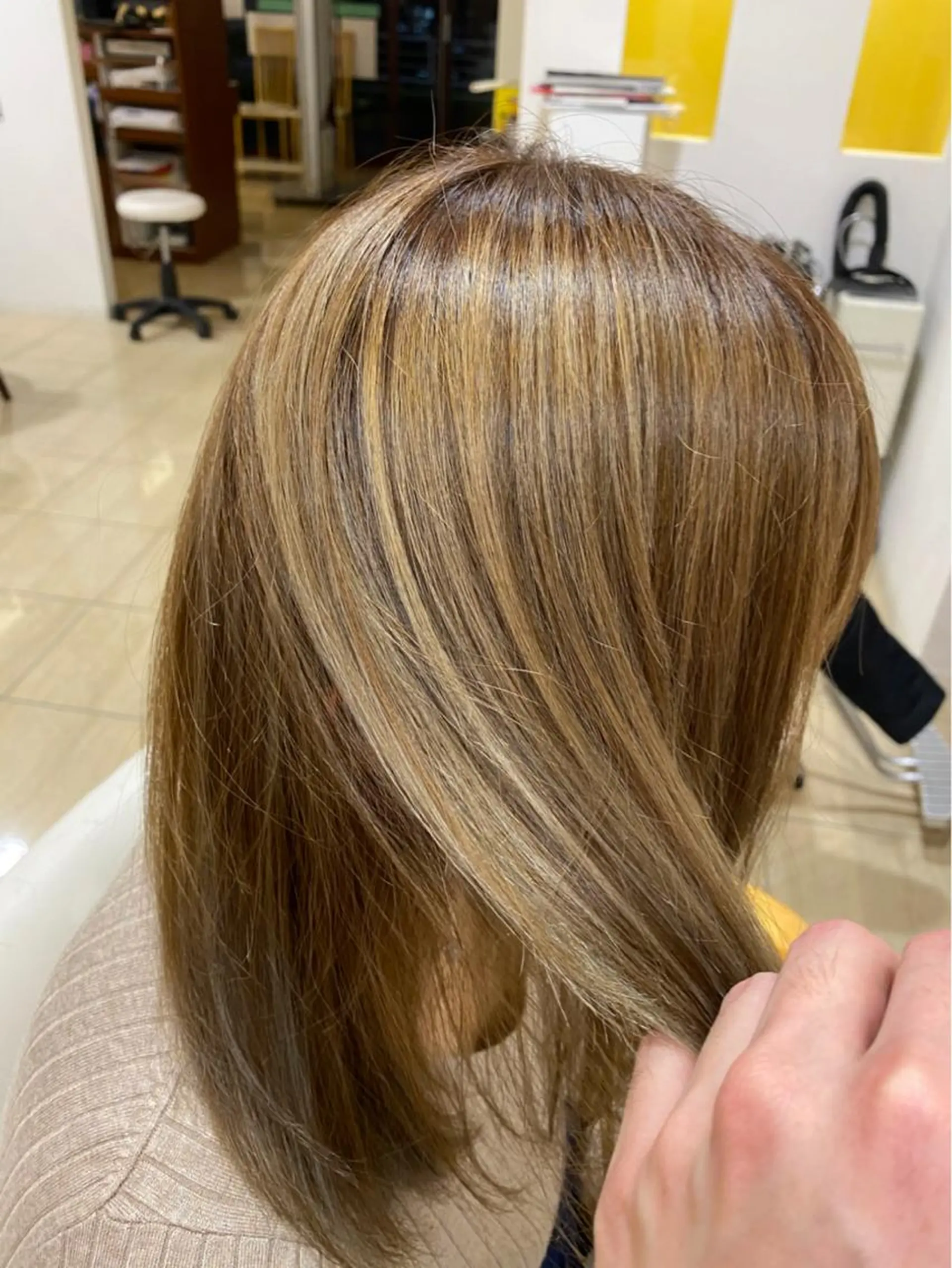 セミロング ハイライト 美粧ほそや所属・横浜/反町フジサキ ハヤトメンズ特化のヘアスタイル