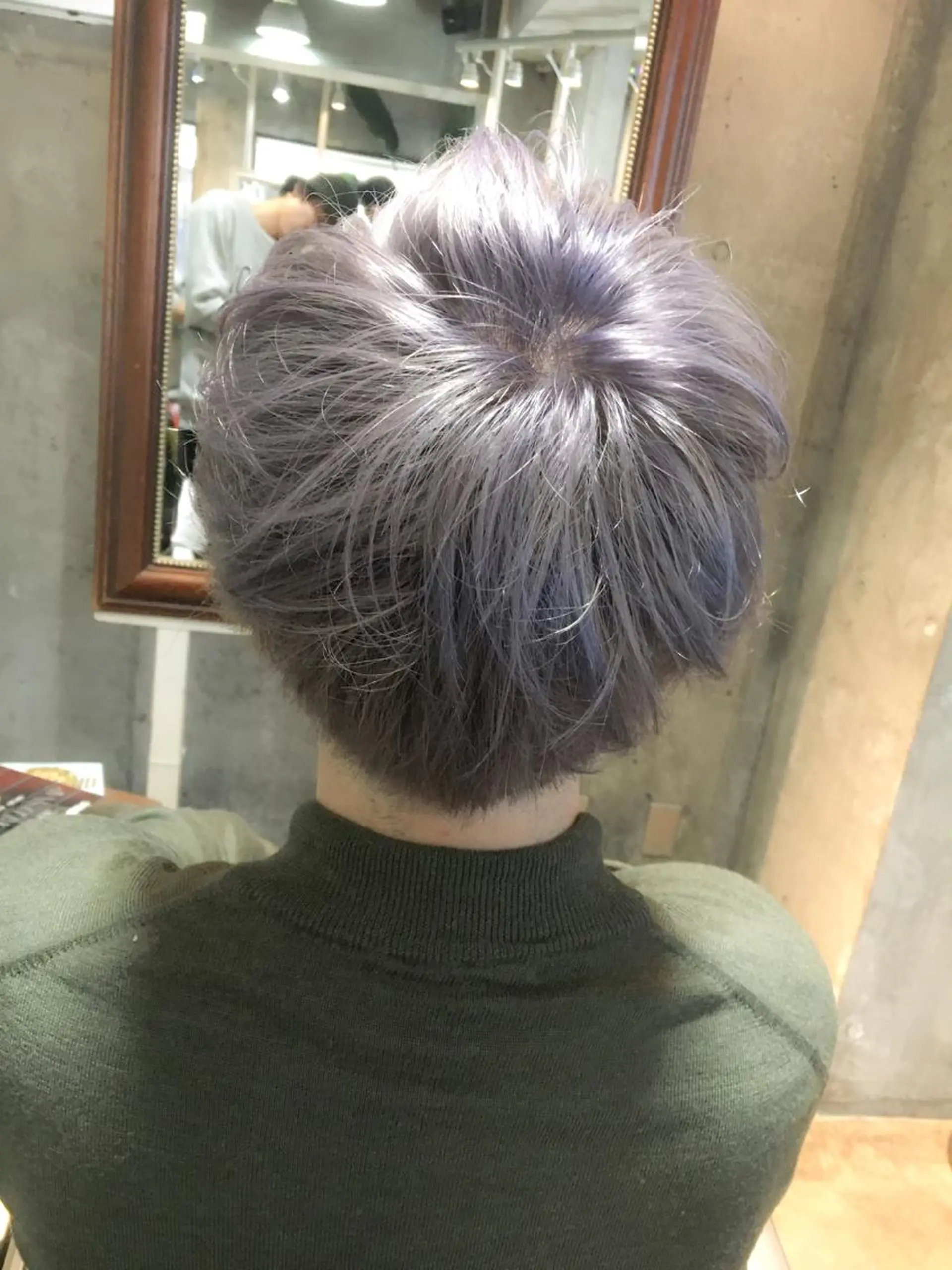 ショート カラー パープルカラー 北條 優輝のヘアスタイル