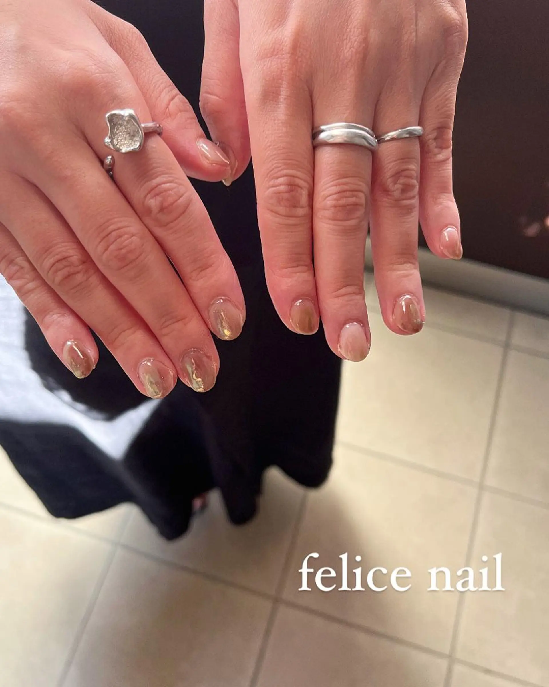 ネイル ゴールド ニュアンスネイル felice nailのネイルデザイン