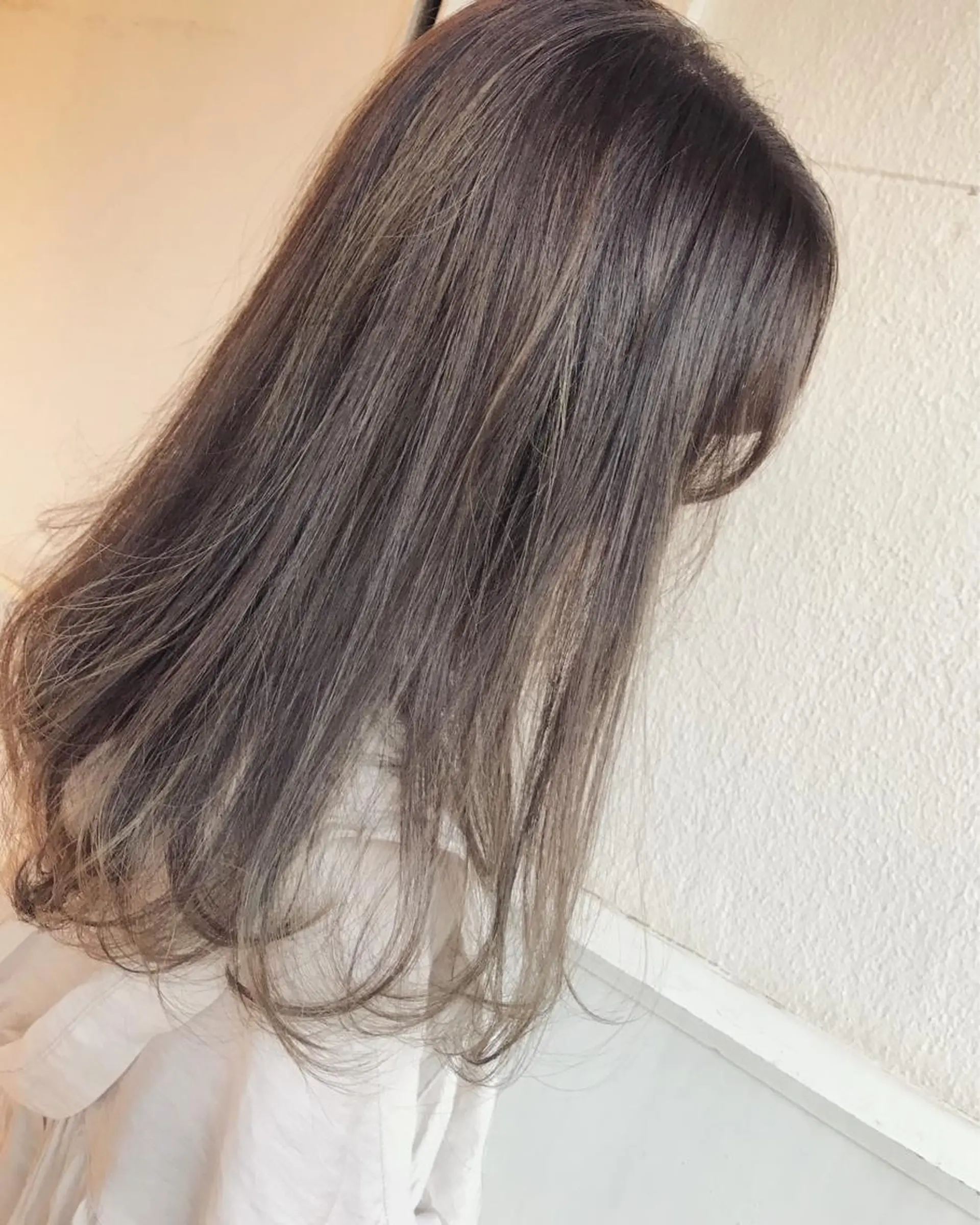 セミロング 外国人風カラー ハイライト Musiiik hairのヘアスタイル