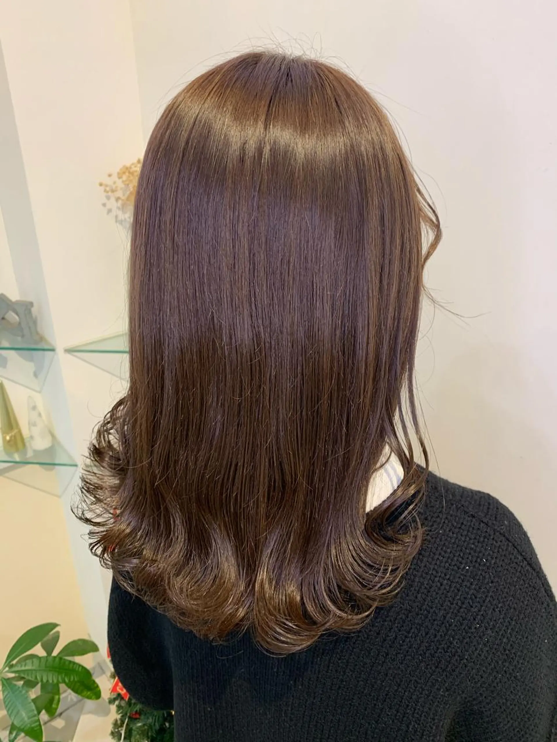 セミロング 透けるbrown カラー🎗♡yukaのヘアスタイル