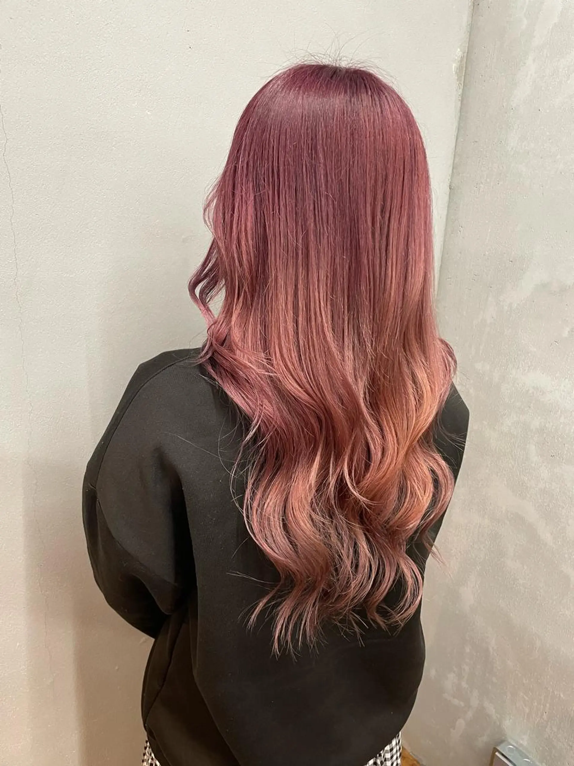 セミロング カラー ピンクカラー 女性リピ90%🍨 🩷佐藤みずきのヘアスタイル