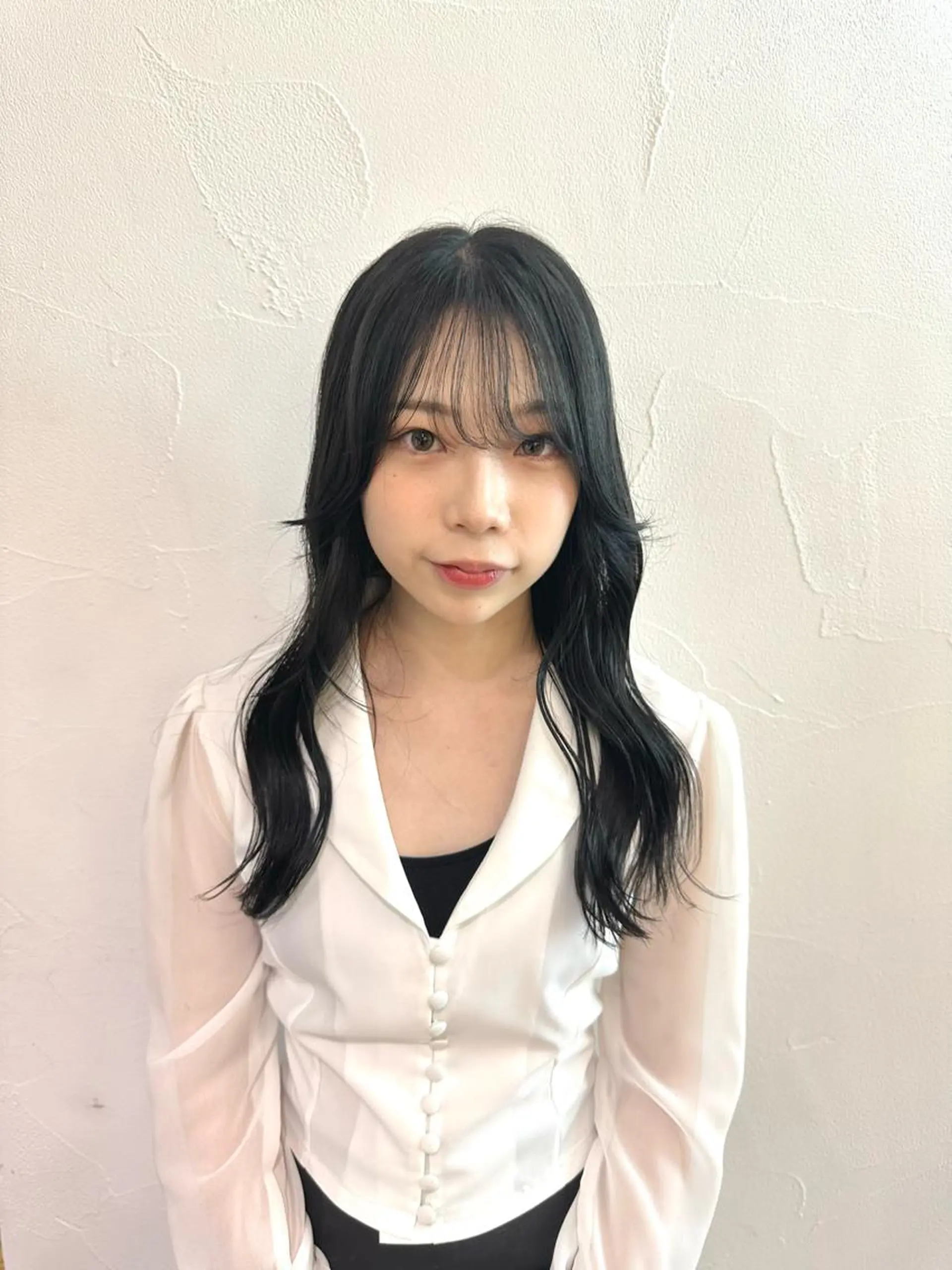 セミロング アッシュ カット ヘアカラー トリートメント DX渋谷所属・カラー特化美容師 サトウリュウマのヘアスタイル