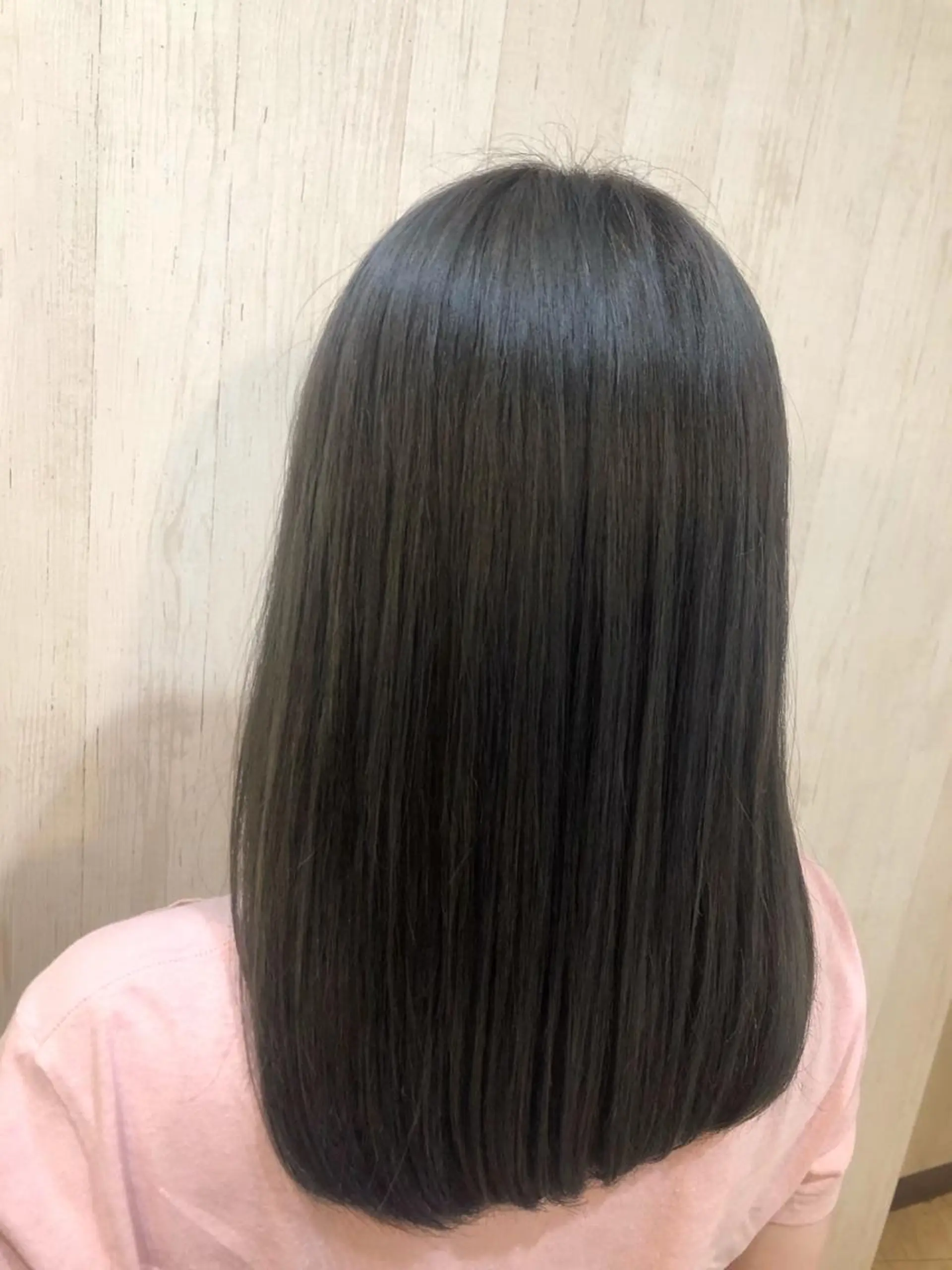 セミロング fuuga春日部店所属・艶髪髪質改善🐰🫧 ai🩵のヘアスタイル