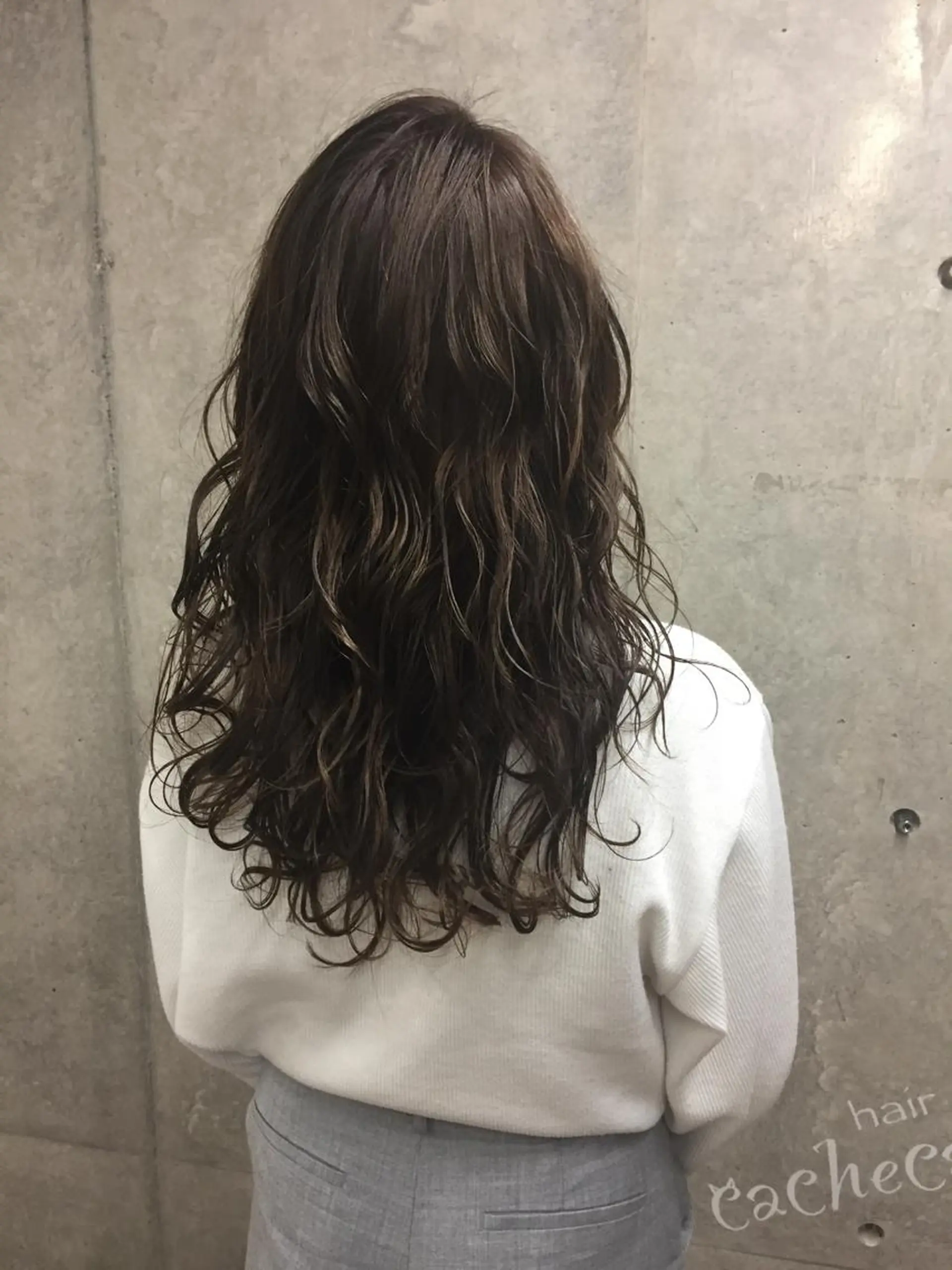 セミロング カラー ヘアアレンジ ベージュカラー cachecache所属・及川 光のヘアスタイル