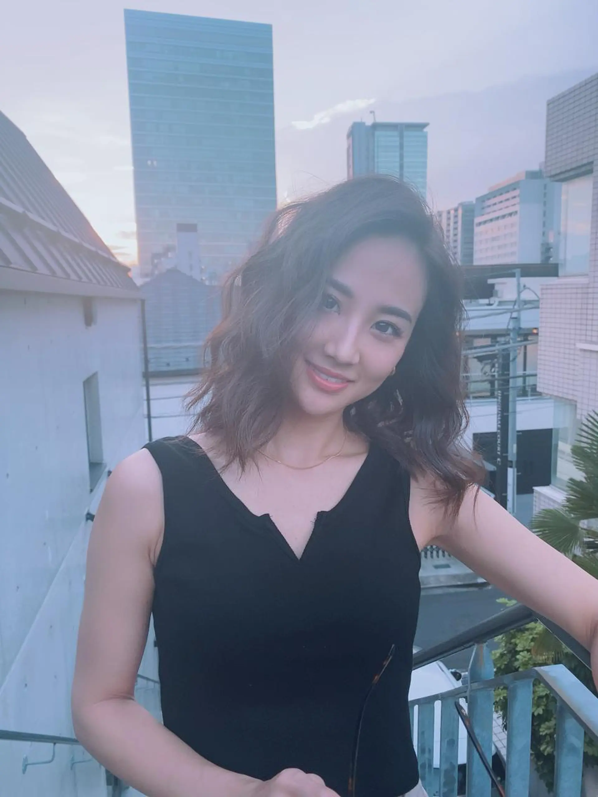 ミディアム カット トリートメント GO TODAYシェアサロン原宿Leap店所属・髪質改善 レイヤー Naoyaのヘアスタイル