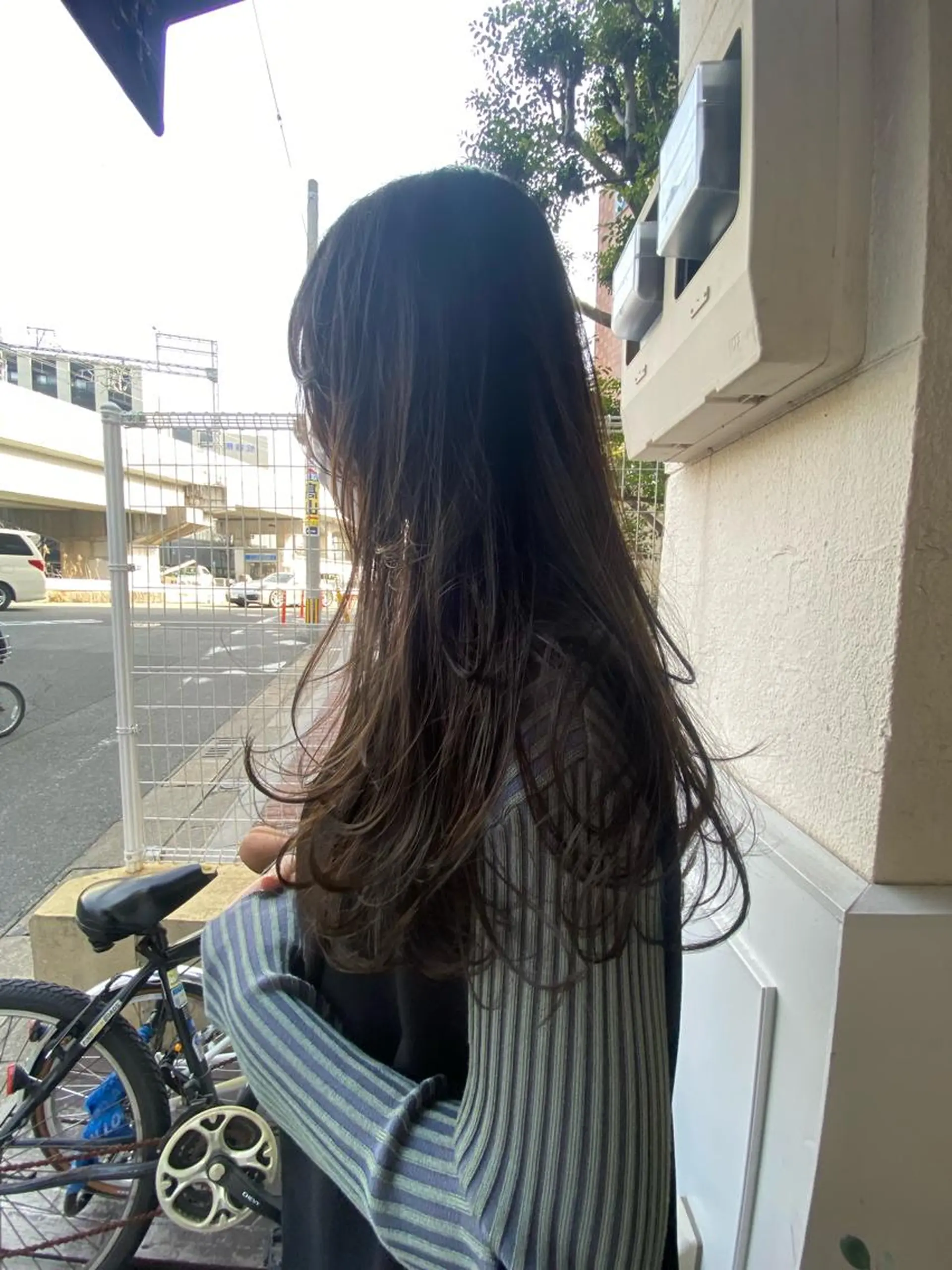 ロング ロングレイヤー レイヤーカット ロング カット ヘアカラー トリートメント Musiiik hairのヘアスタイル