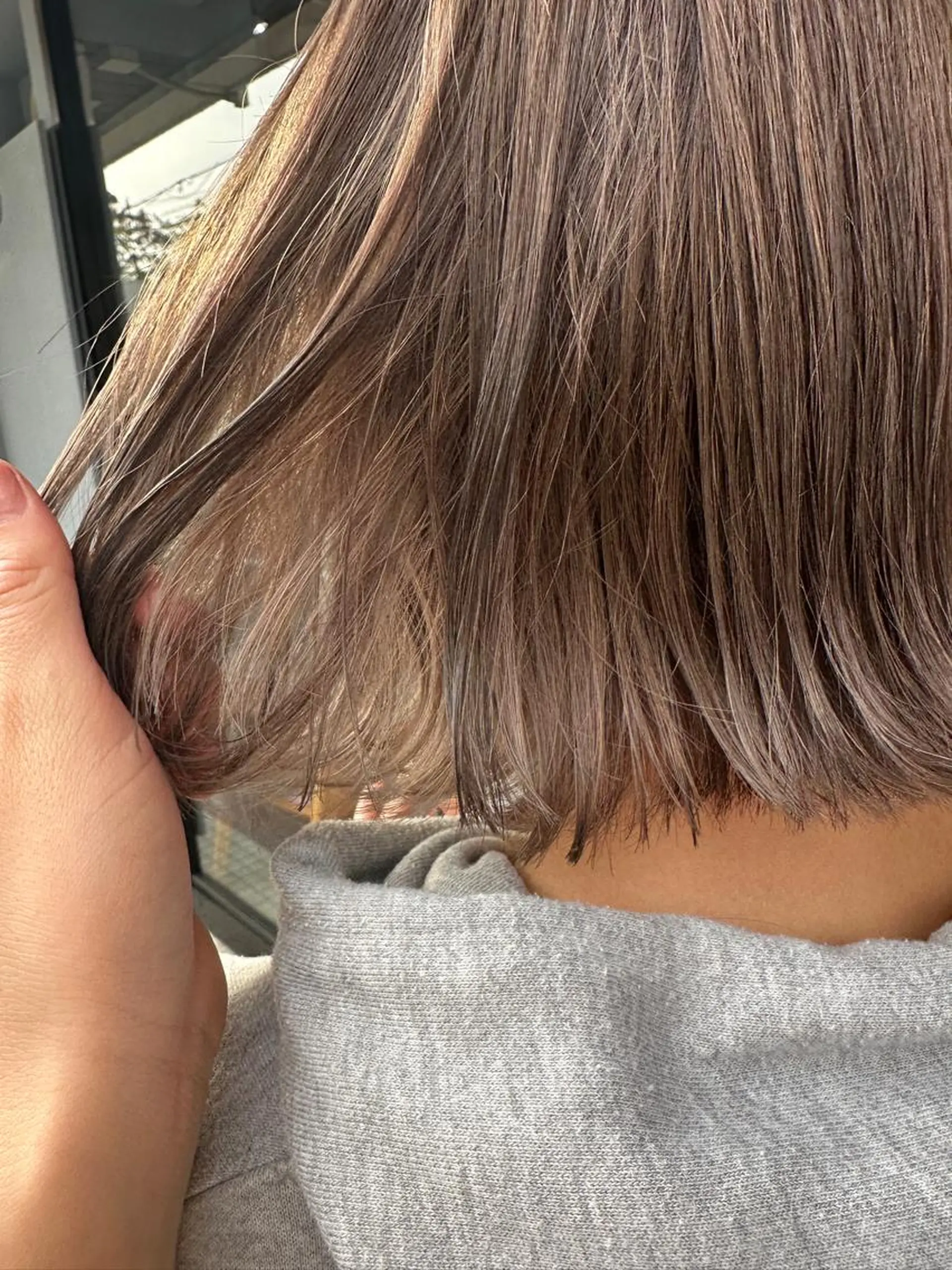 カラー ハイトーンカラー 十倉 朱莉のヘアスタイル