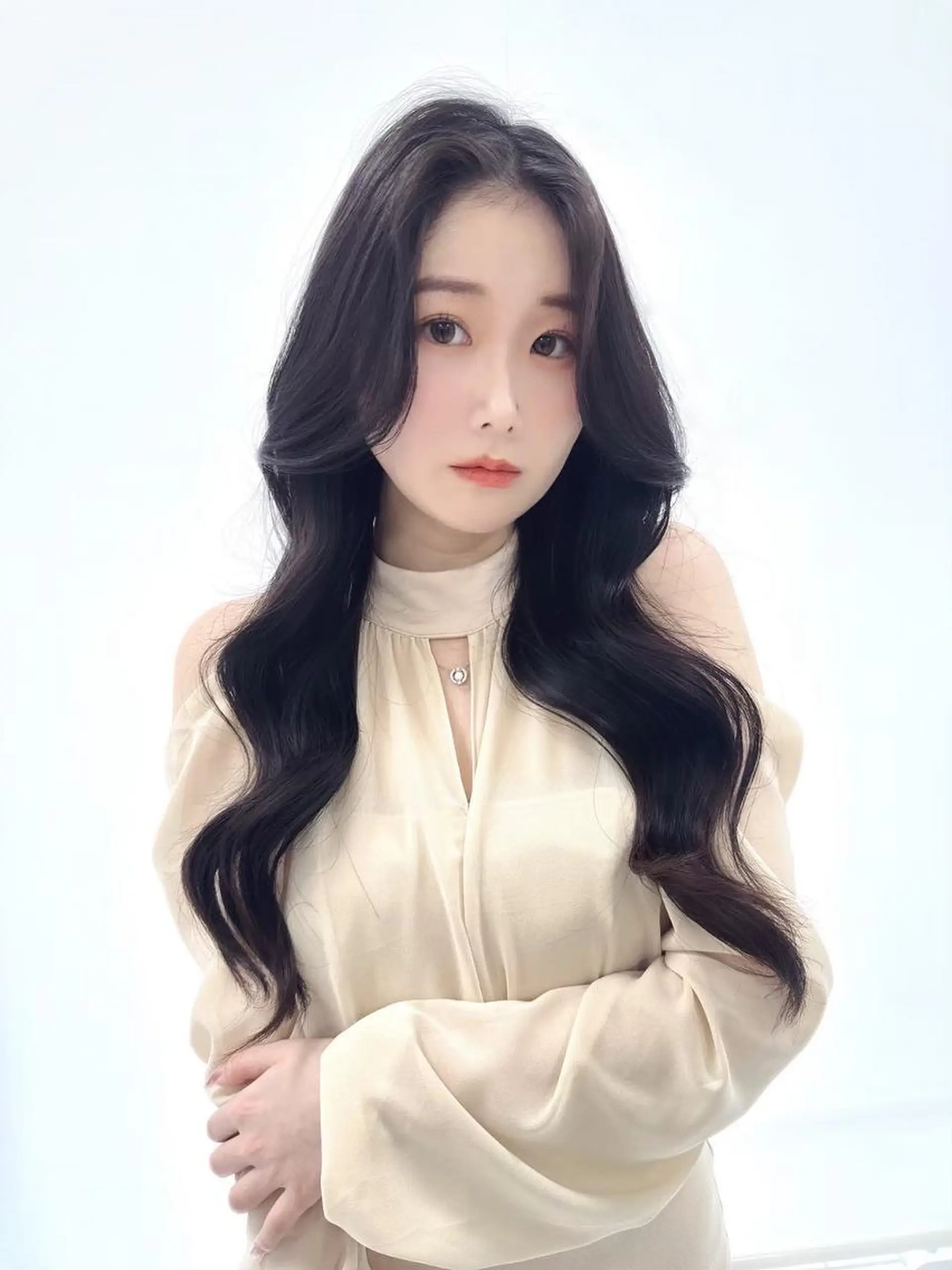 カラー ❄️冬の暗髪カラー ❄️透明感ヘアのヘアスタイル