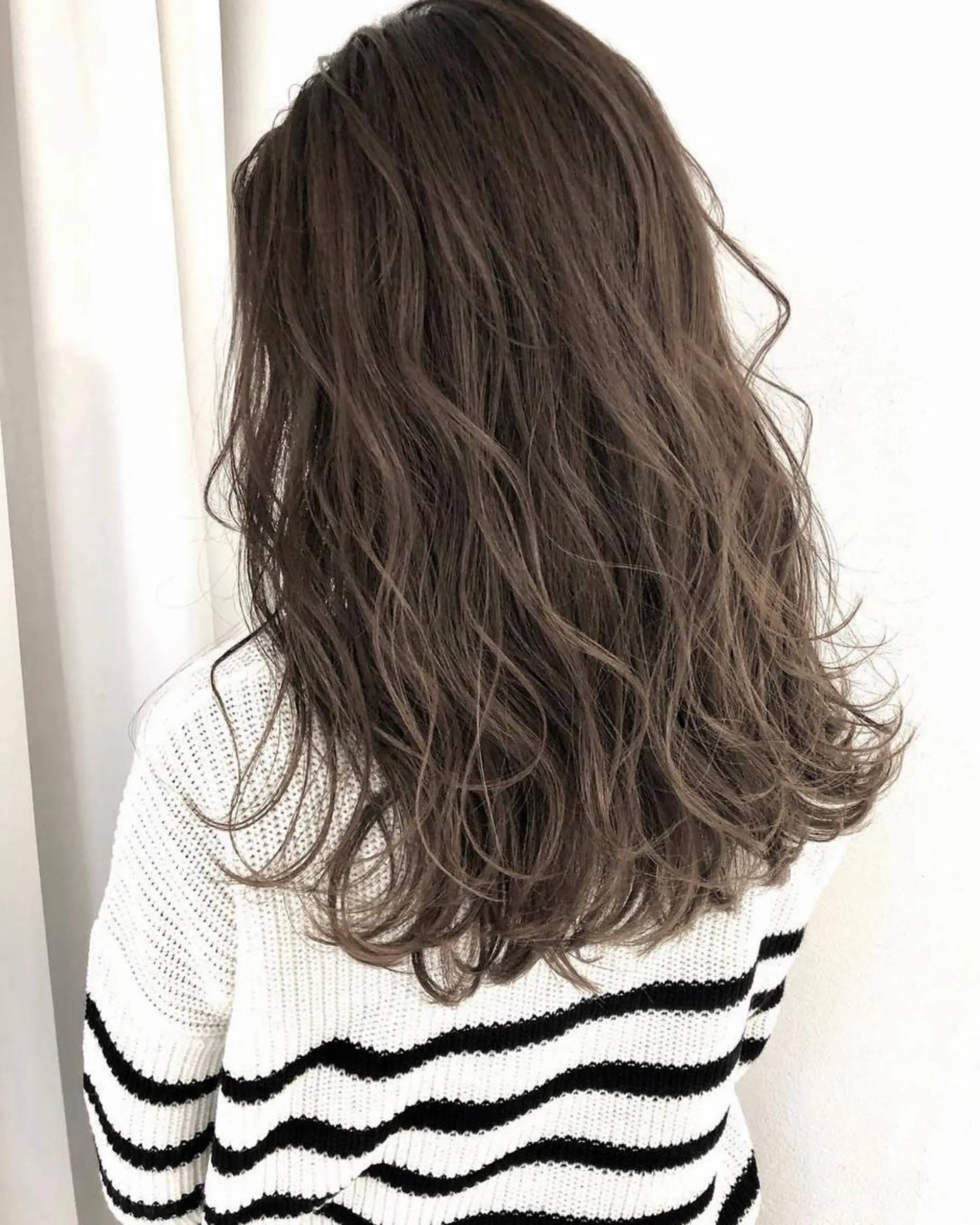 セミロング カラー ベージュカラー ハイライトカラー ハイライト Remore所属・中塚 義人のヘアスタイル