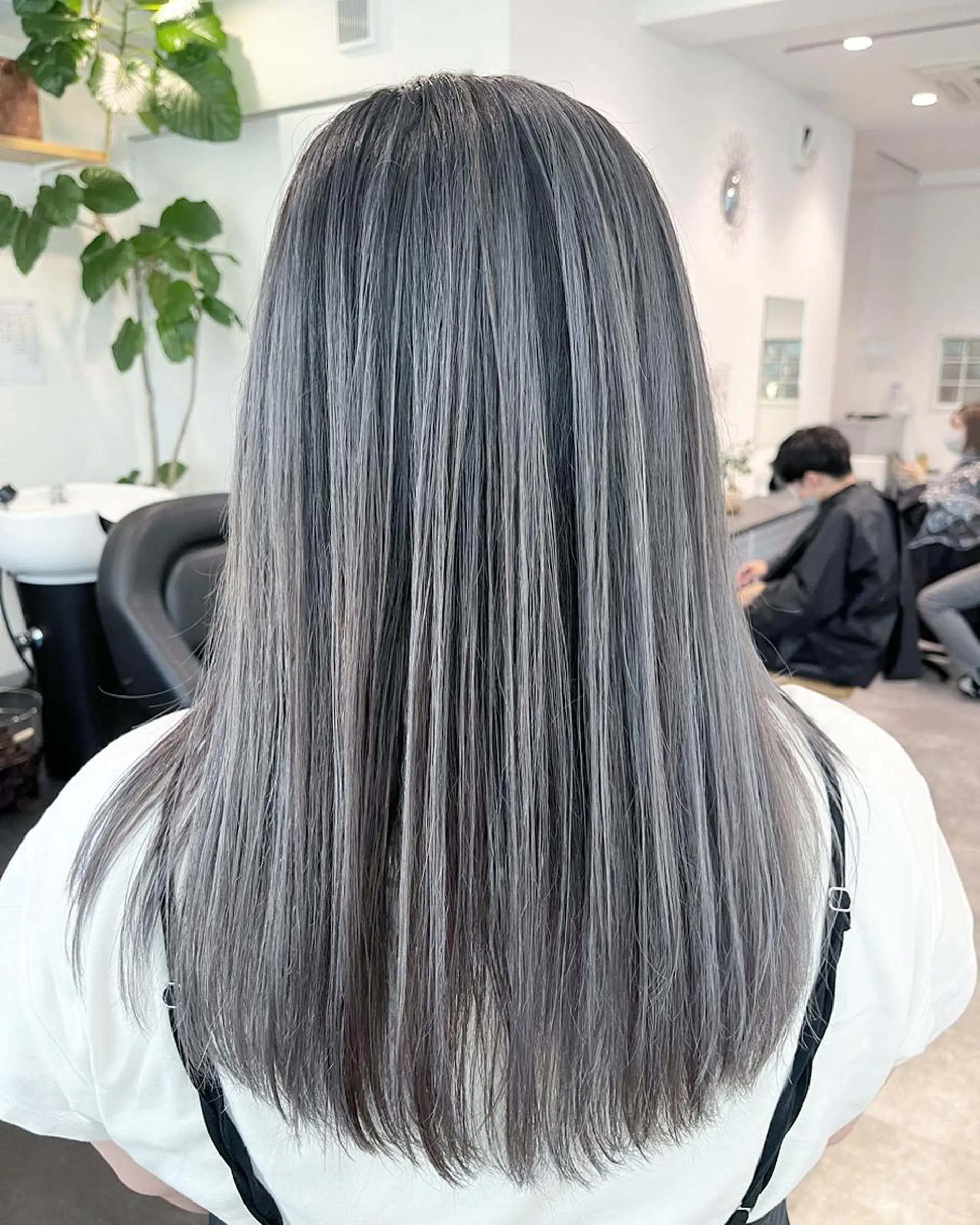 ロング カラー バレイヤージュ レイヤーカット JIL BLAN 京都所属・RU RIのヘアスタイル