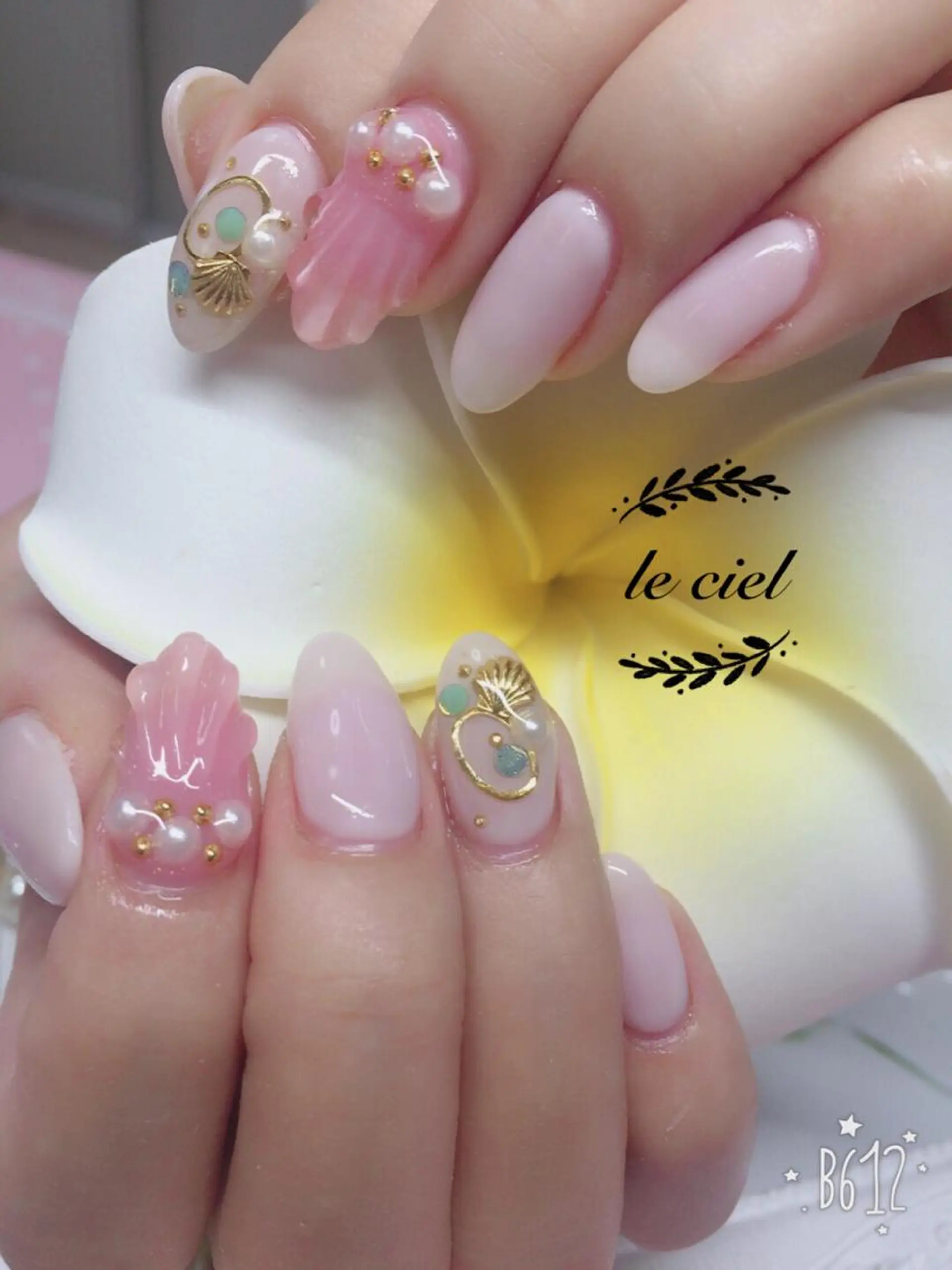 ネイル Naka Rieのネイルデザイン